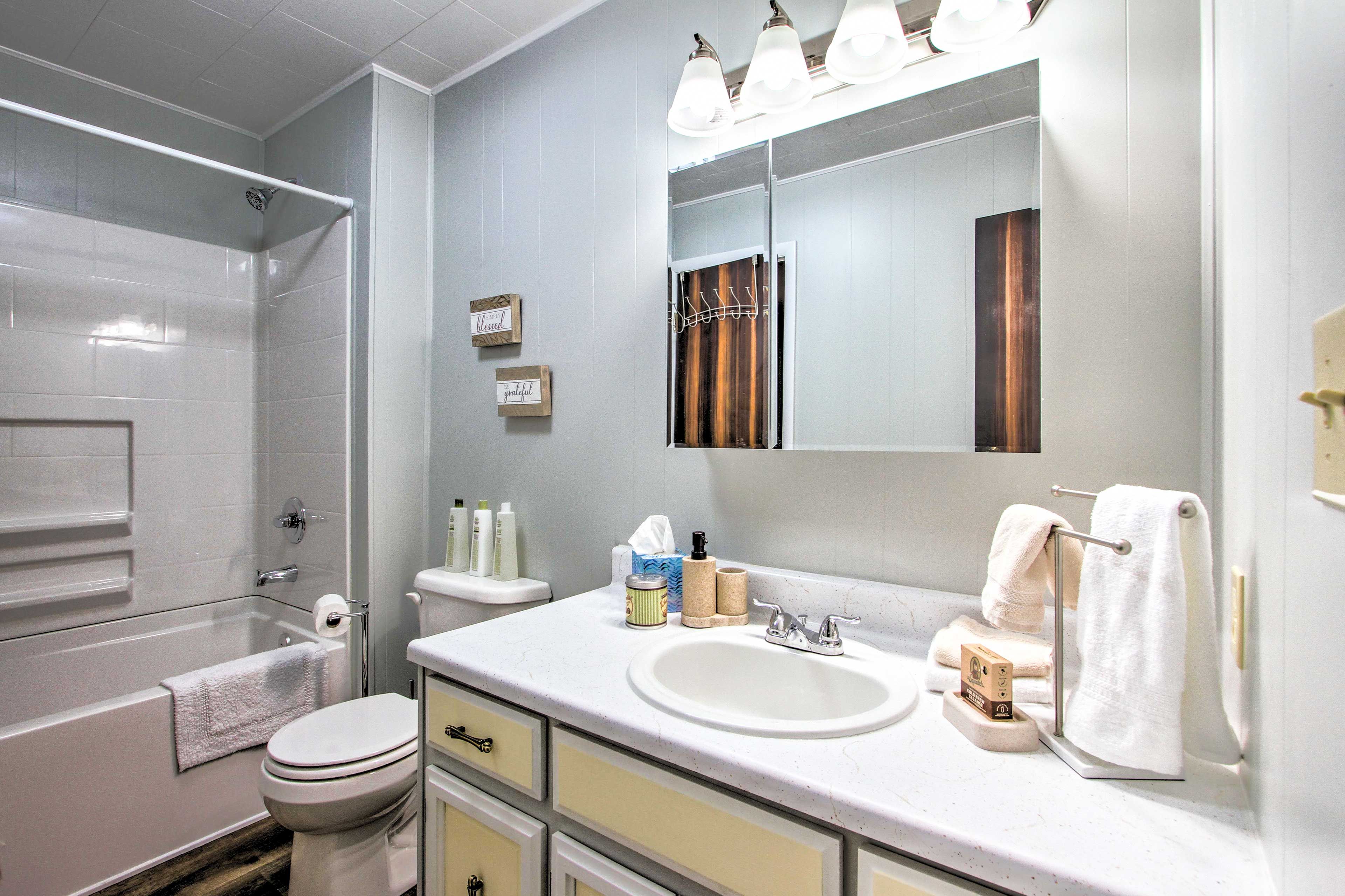 Bathroom | Complimentary Toiletries | Towels Provided