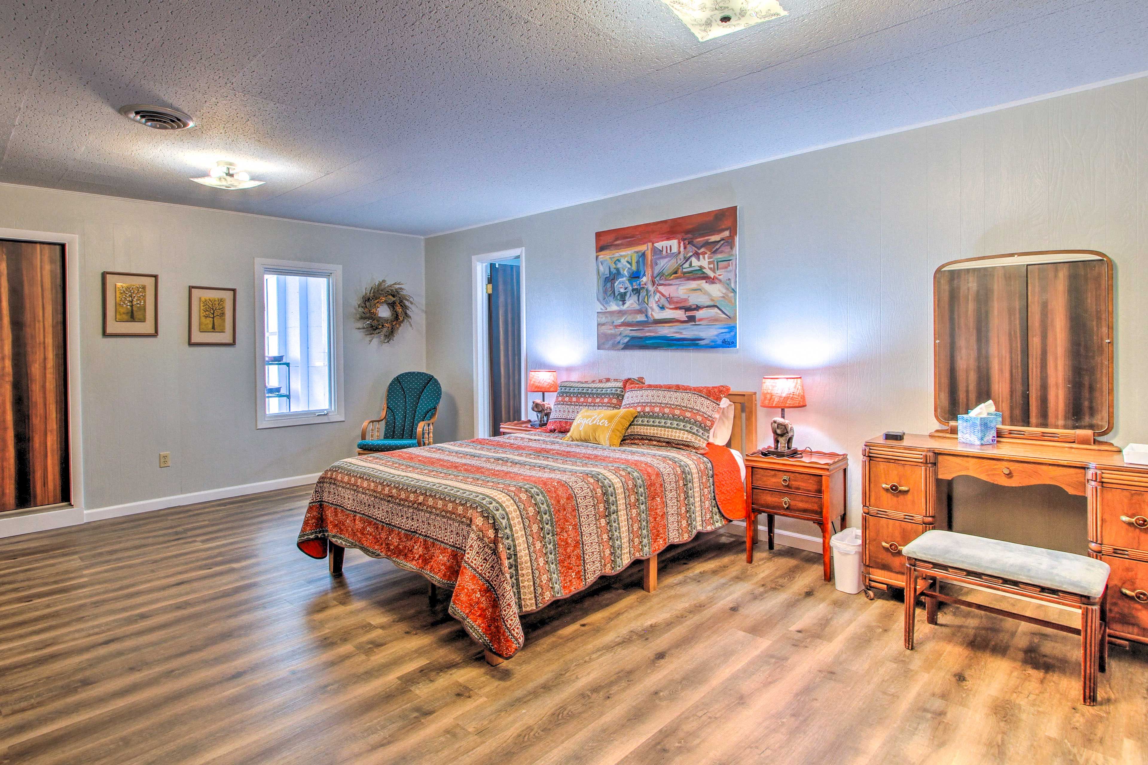 Bedroom 1 | Queen Bed | Balcony Access | Linens Provided