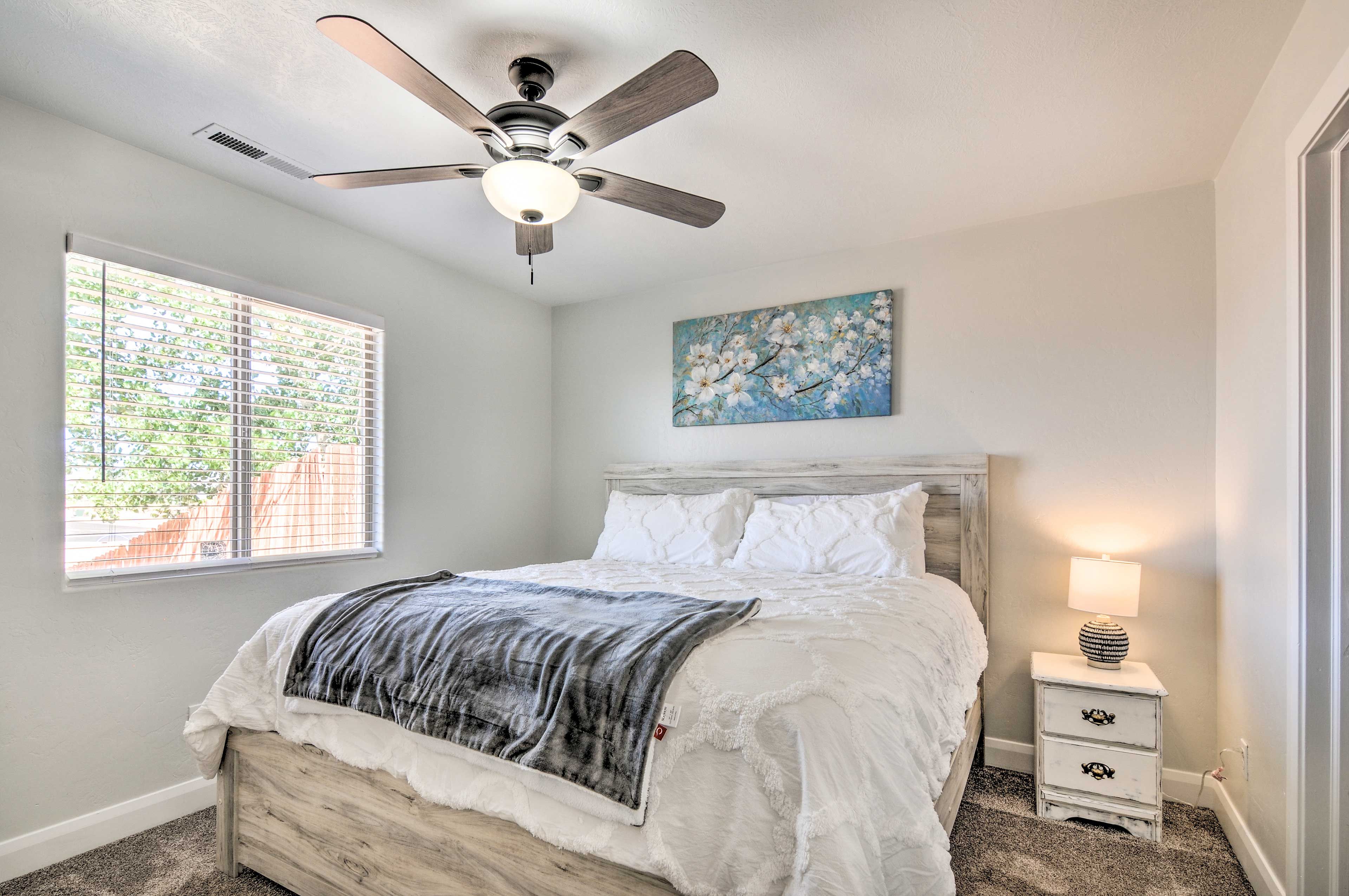 Bedroom 1 | King Bed