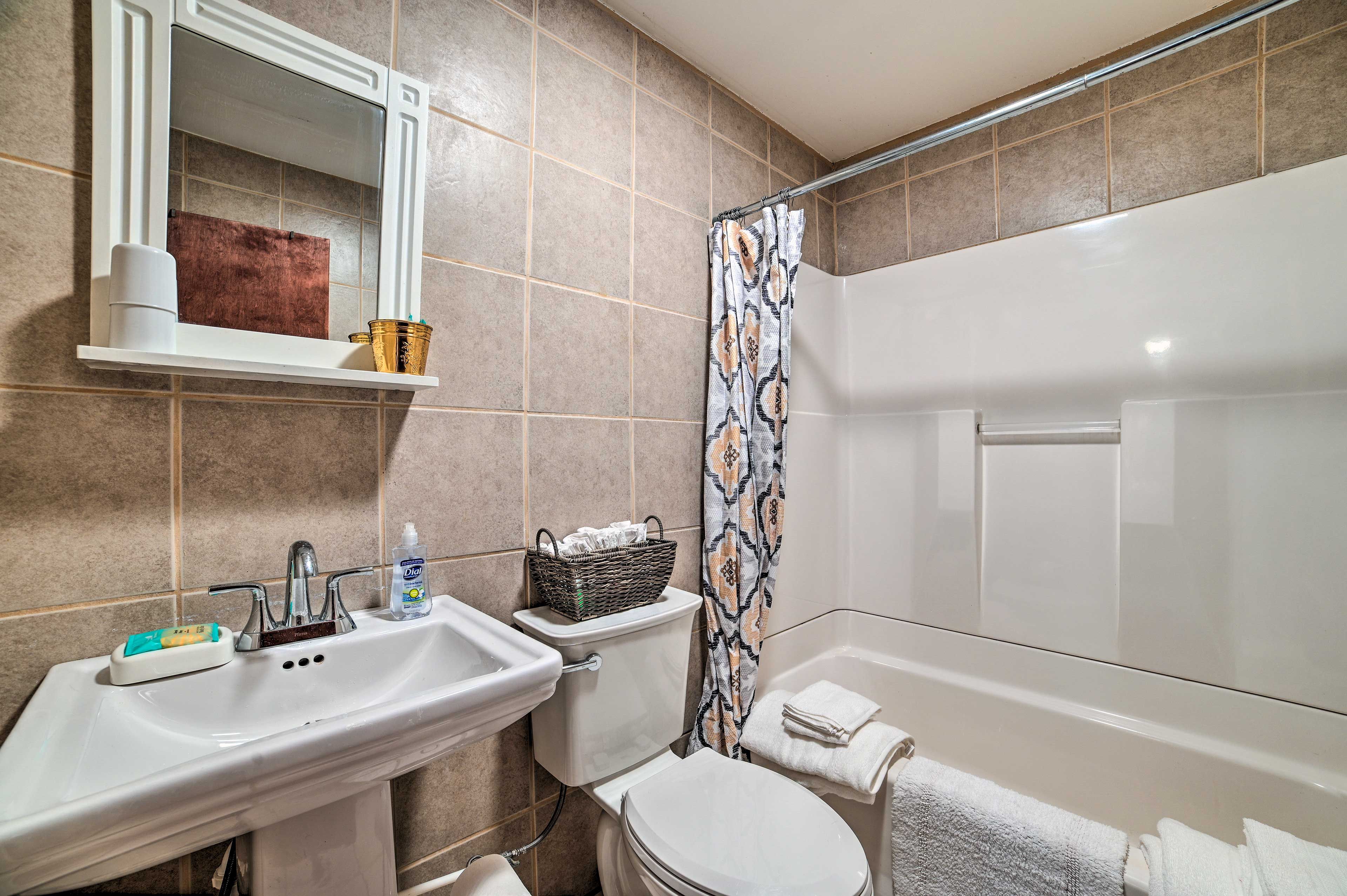 Bathroom | Towels Provided