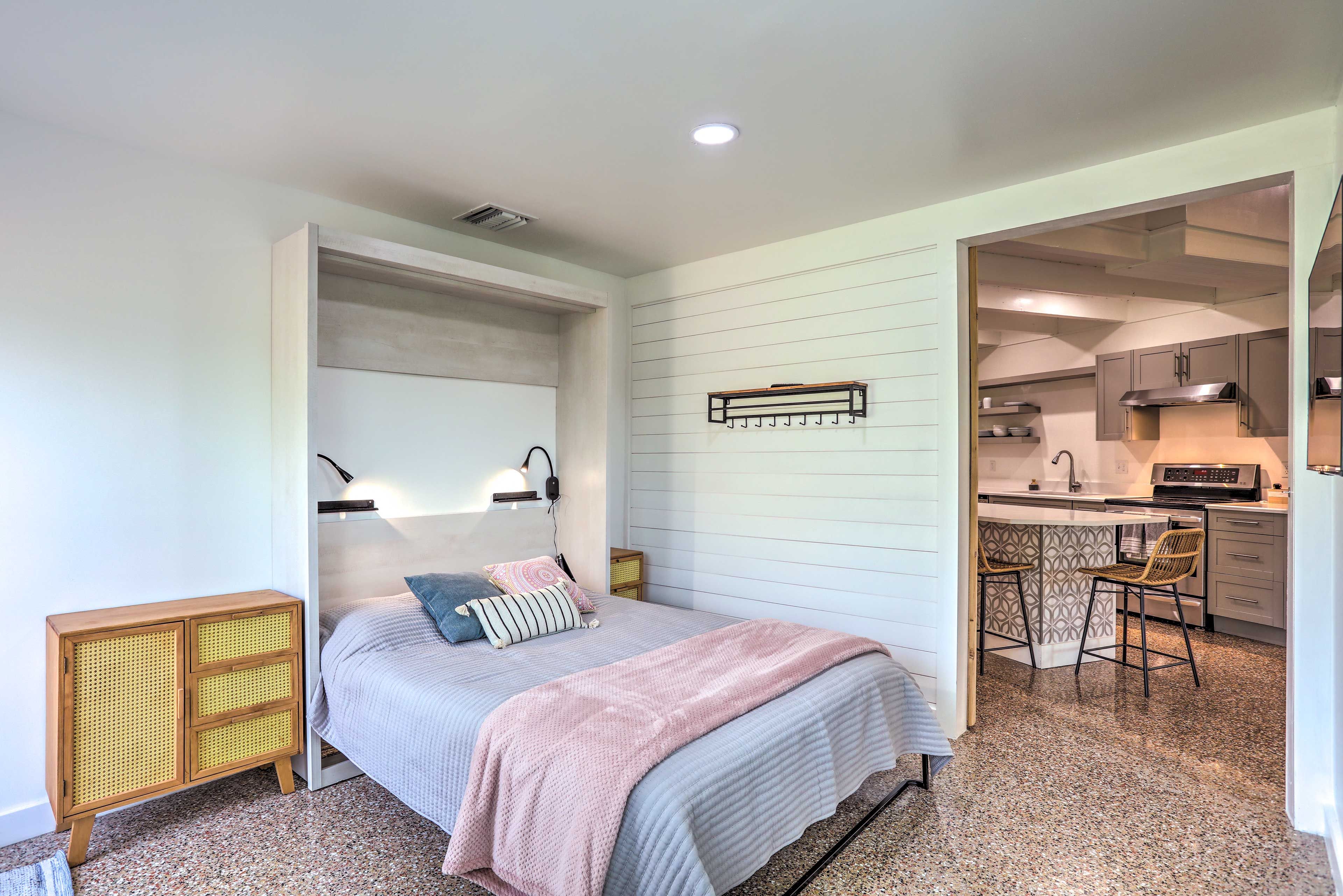 Bedroom 2 | Queen Bed
