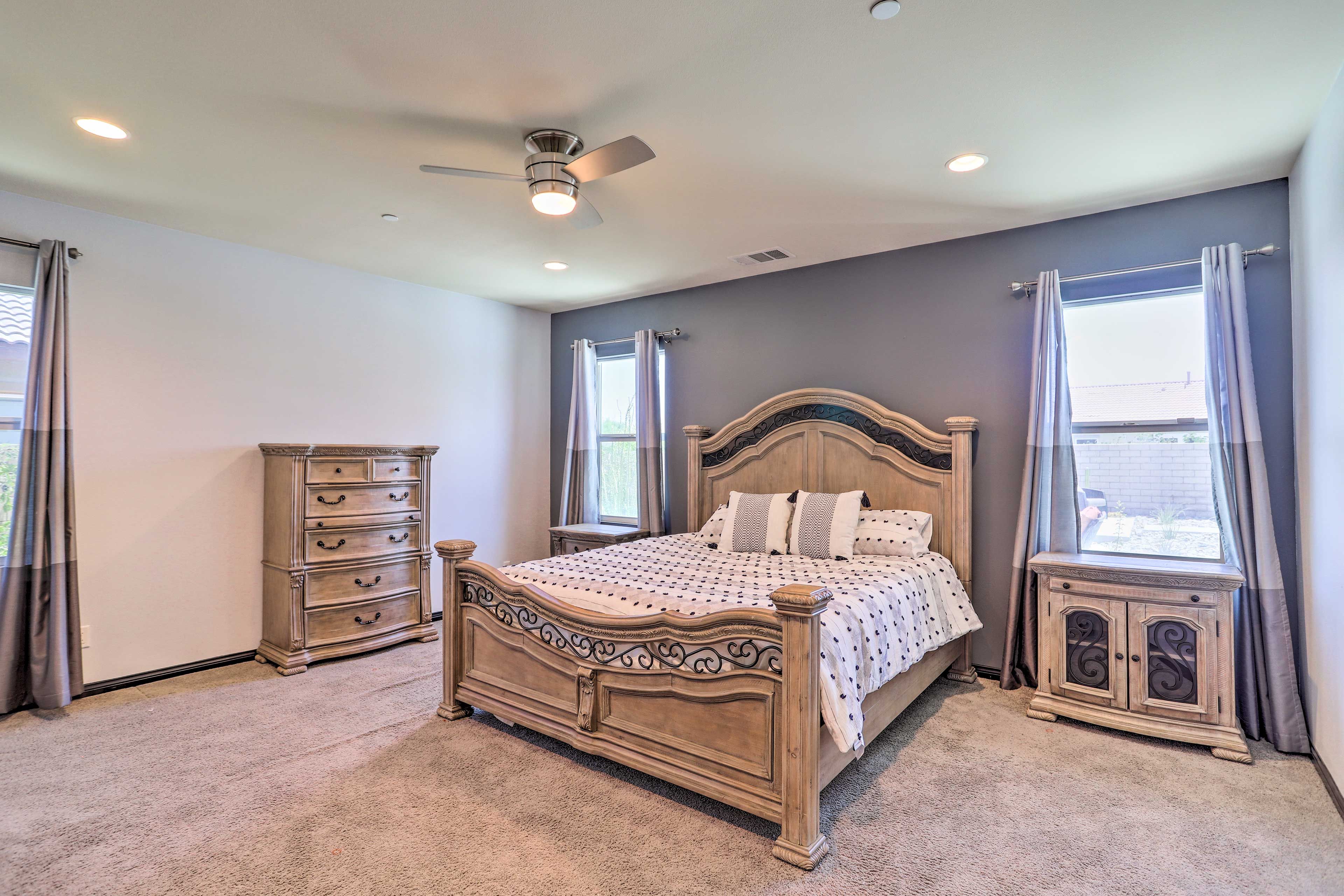 Bedroom 1 | King Bed