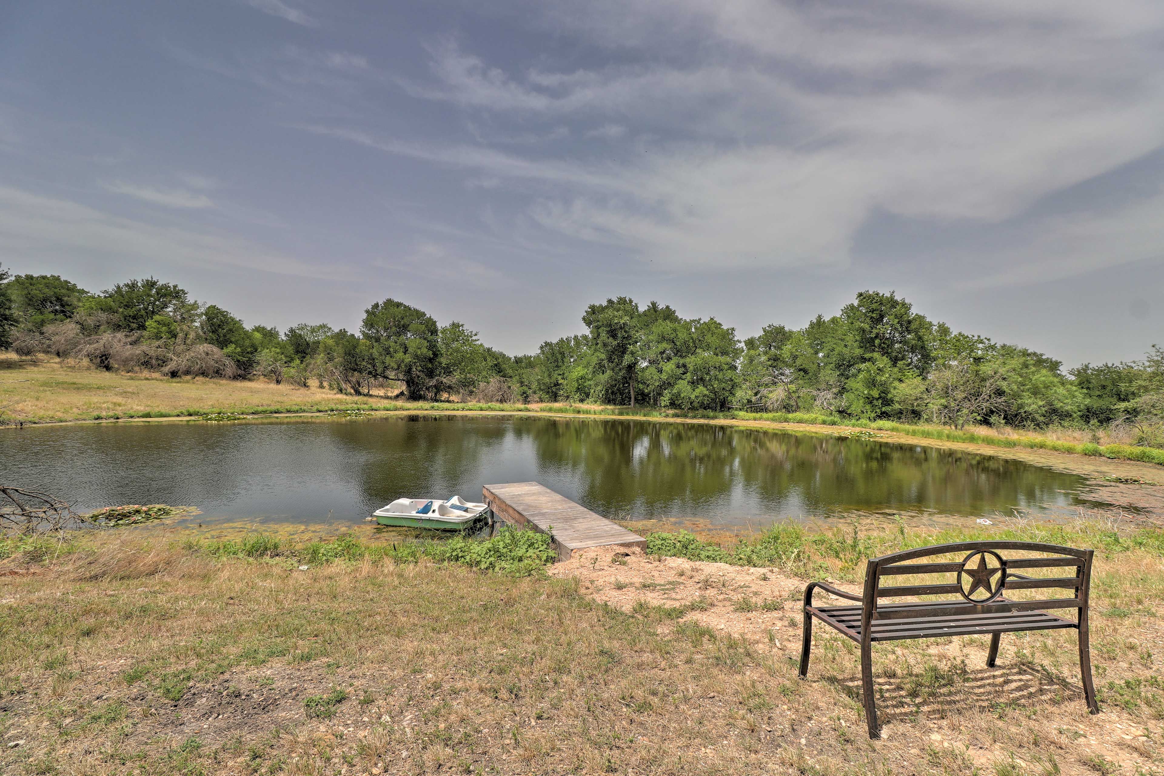 On-Site Pond | Paddleboat & Fishing Pole Available | Dog & Horse Friendly w/ Fee