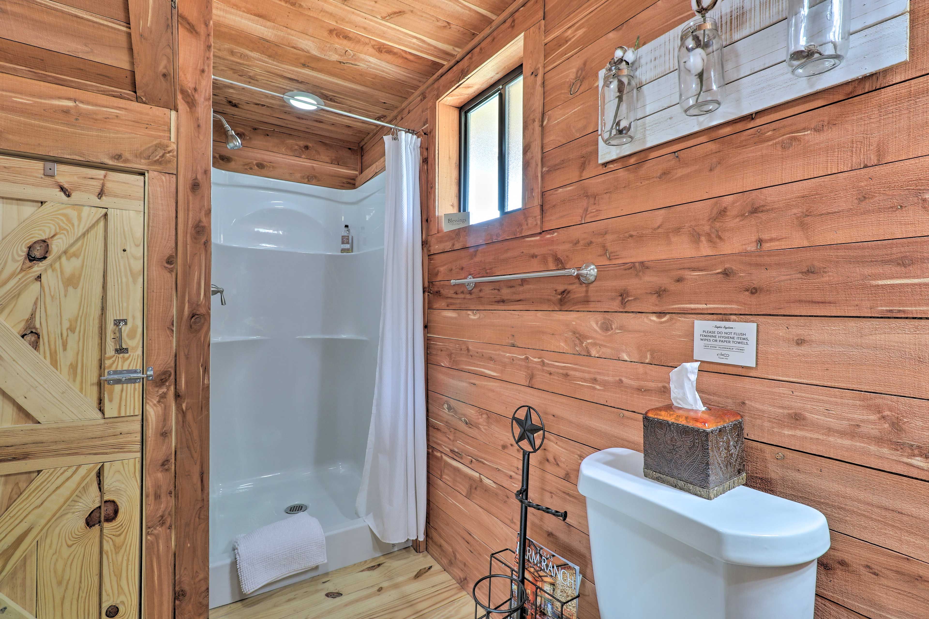 Full Bathroom | Complimentary Toiletries | Hair Dryer | Towels Provided