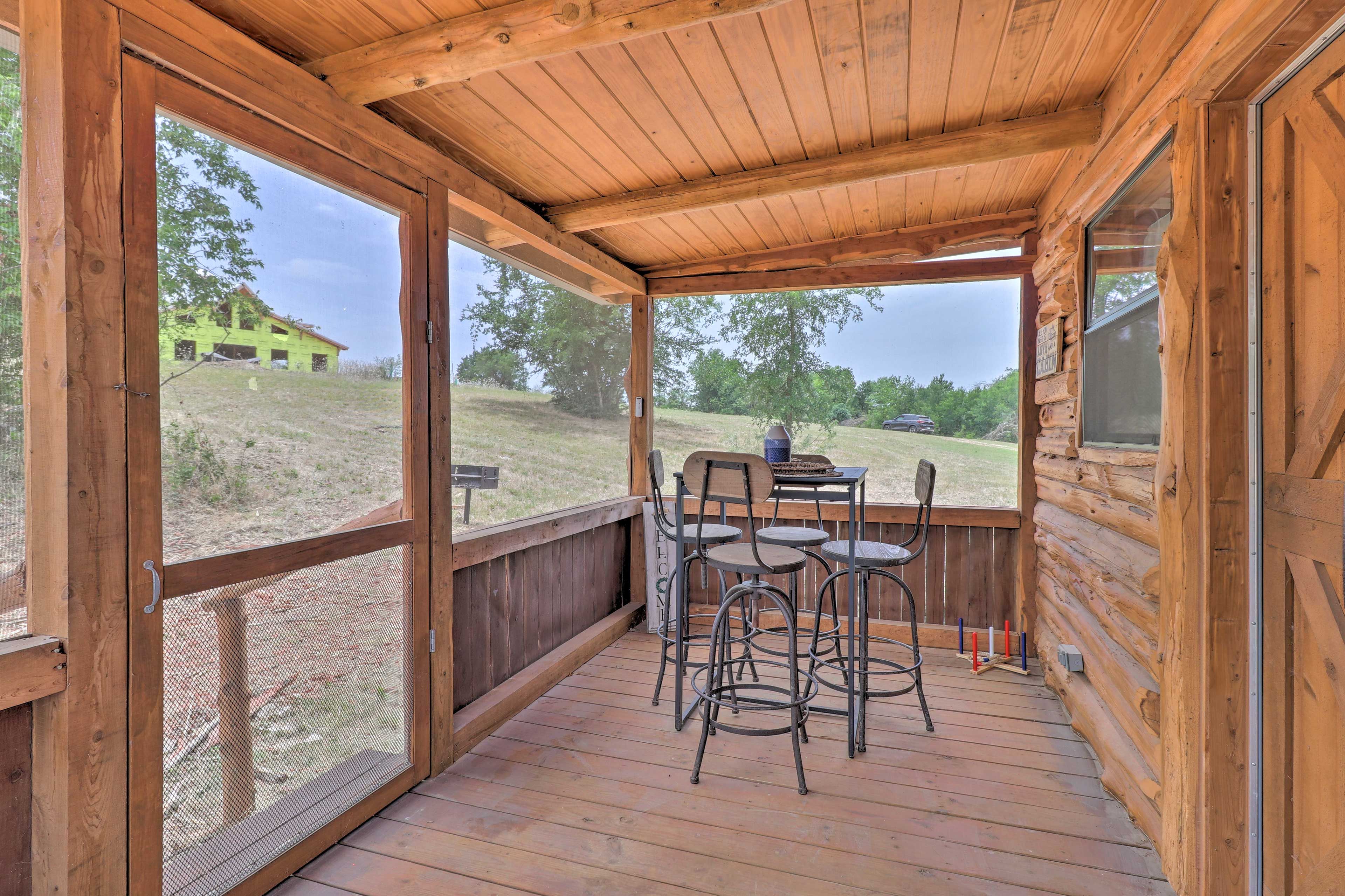 Screened-In Porch