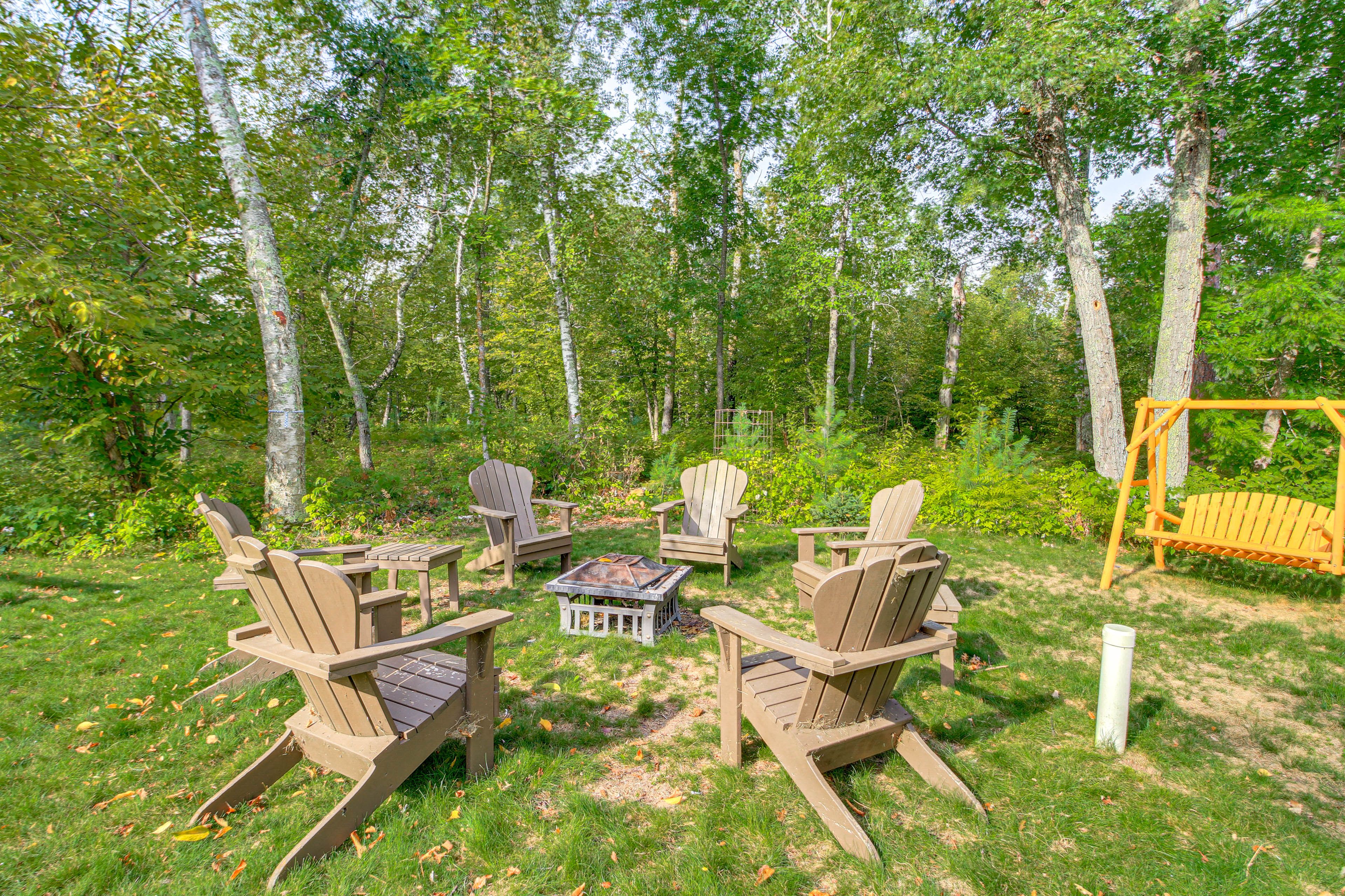 Yard | 2 Fire Pits | Playground