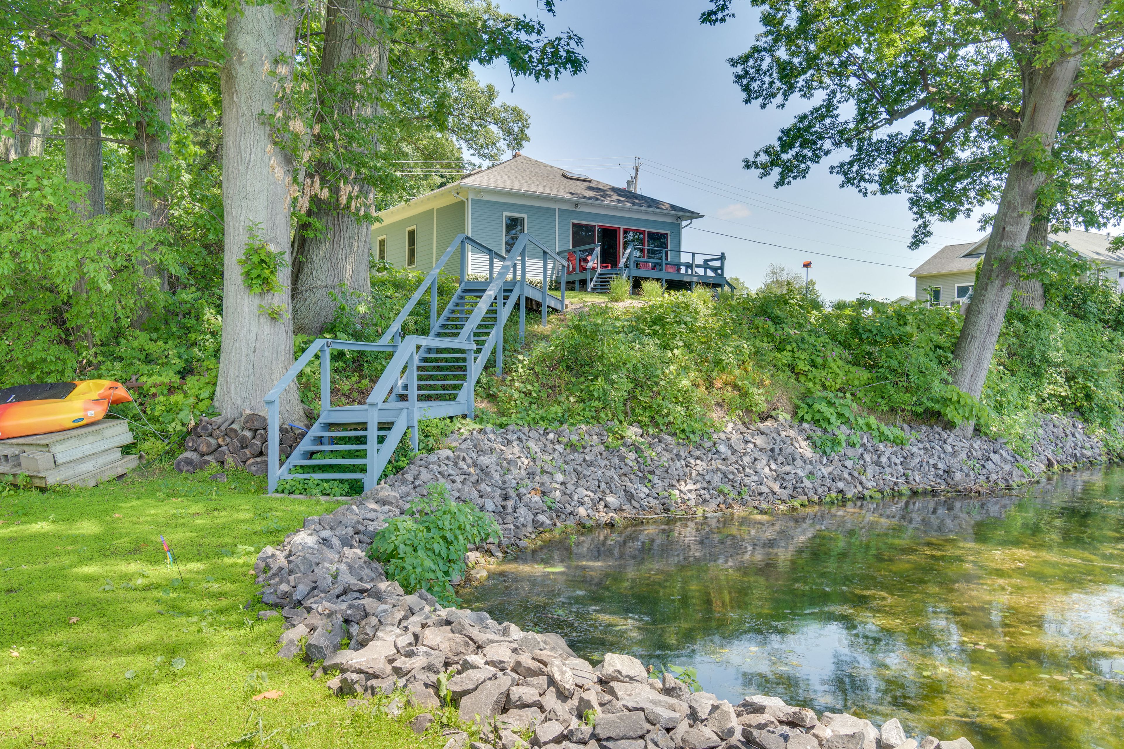 Lower Yard | Sodus Bay Access | Life Vests | Fire Pit (Firewood Provided)