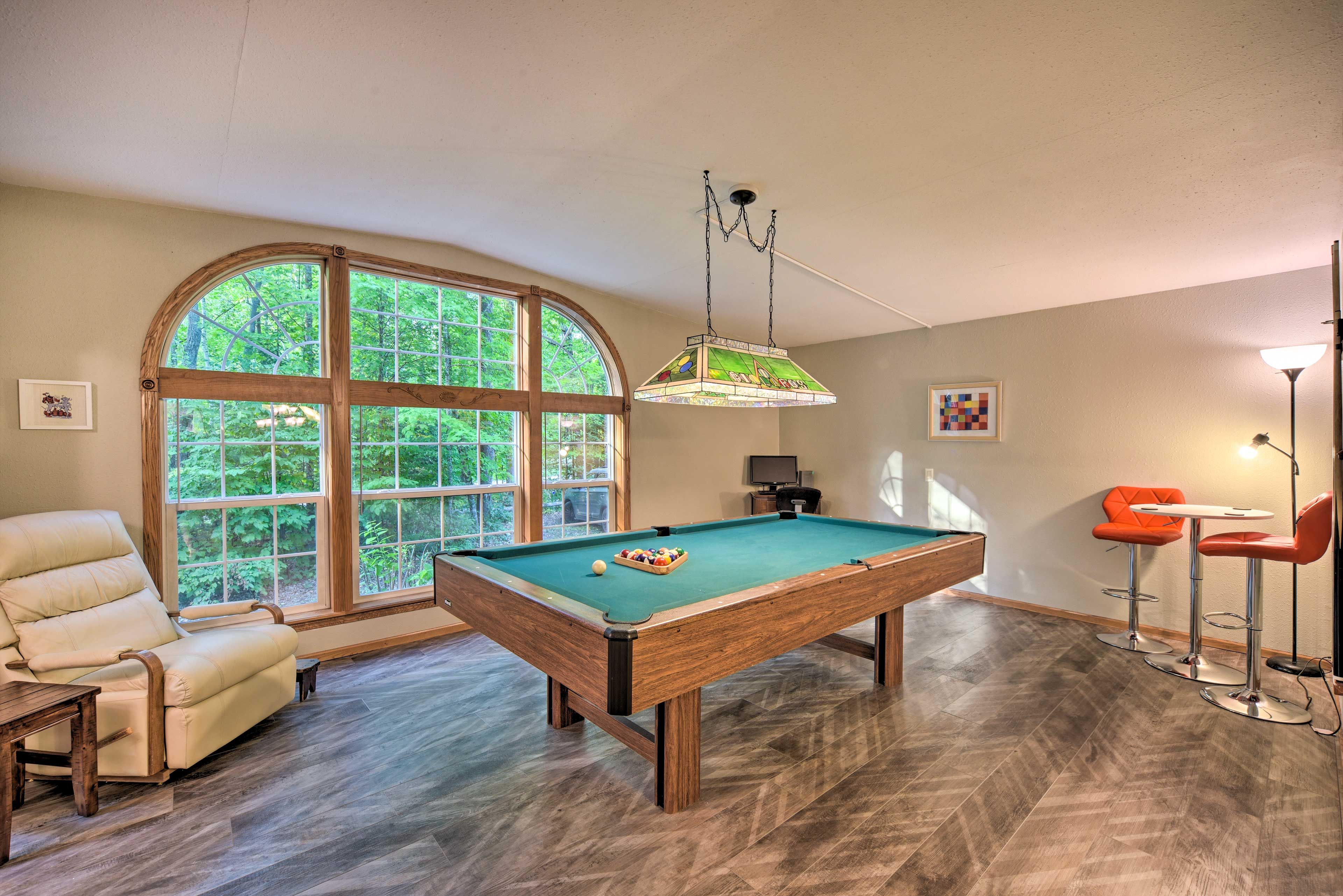 Den | Pool Table | Free WiFi