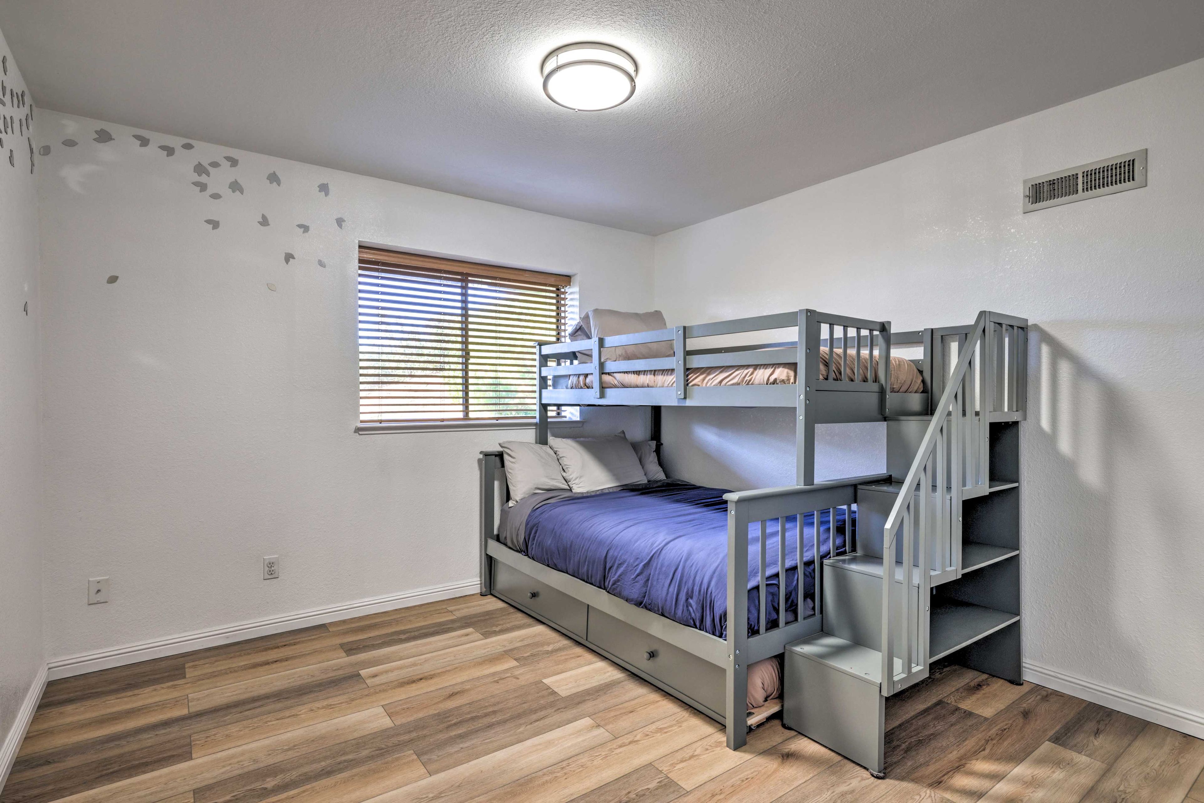 Bedroom 3 | Twin/Full Bunk Bed w/ Twin Trundle | 1st Floor | Board Games