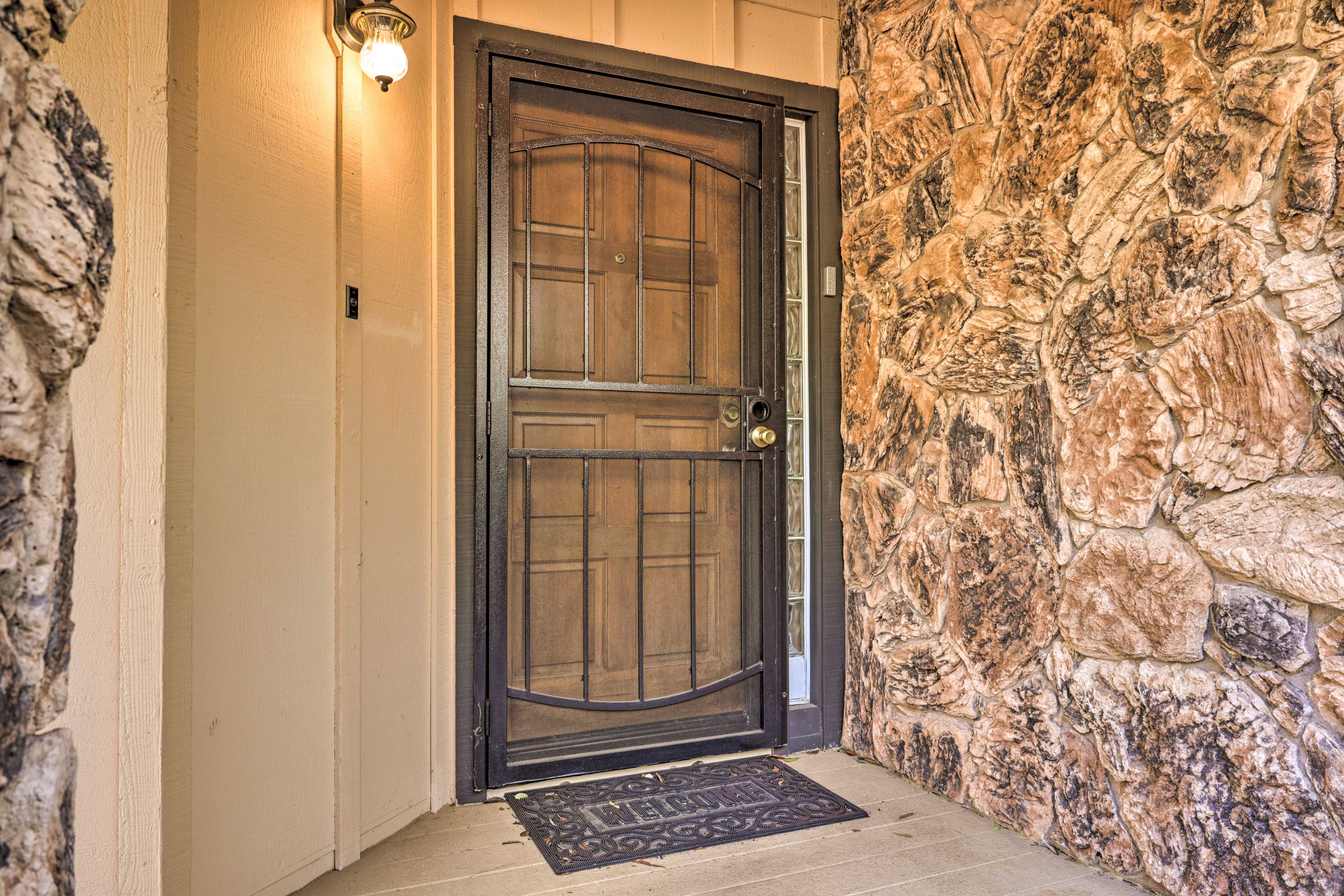 Entry | Keyless Entry | 3 External Security Cameras (Facing Out)