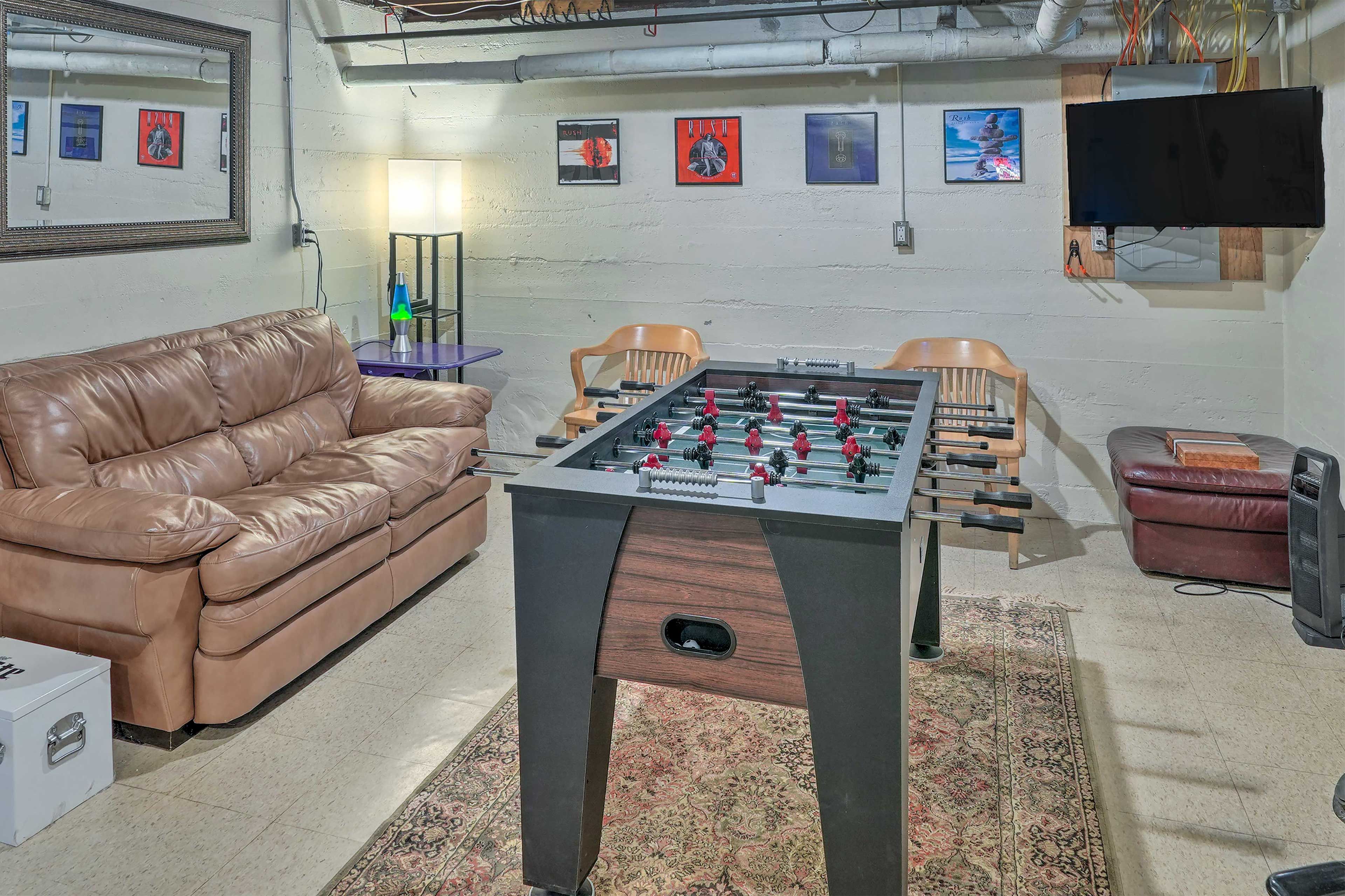 Game Room | Lower Level | Smart TV | Games