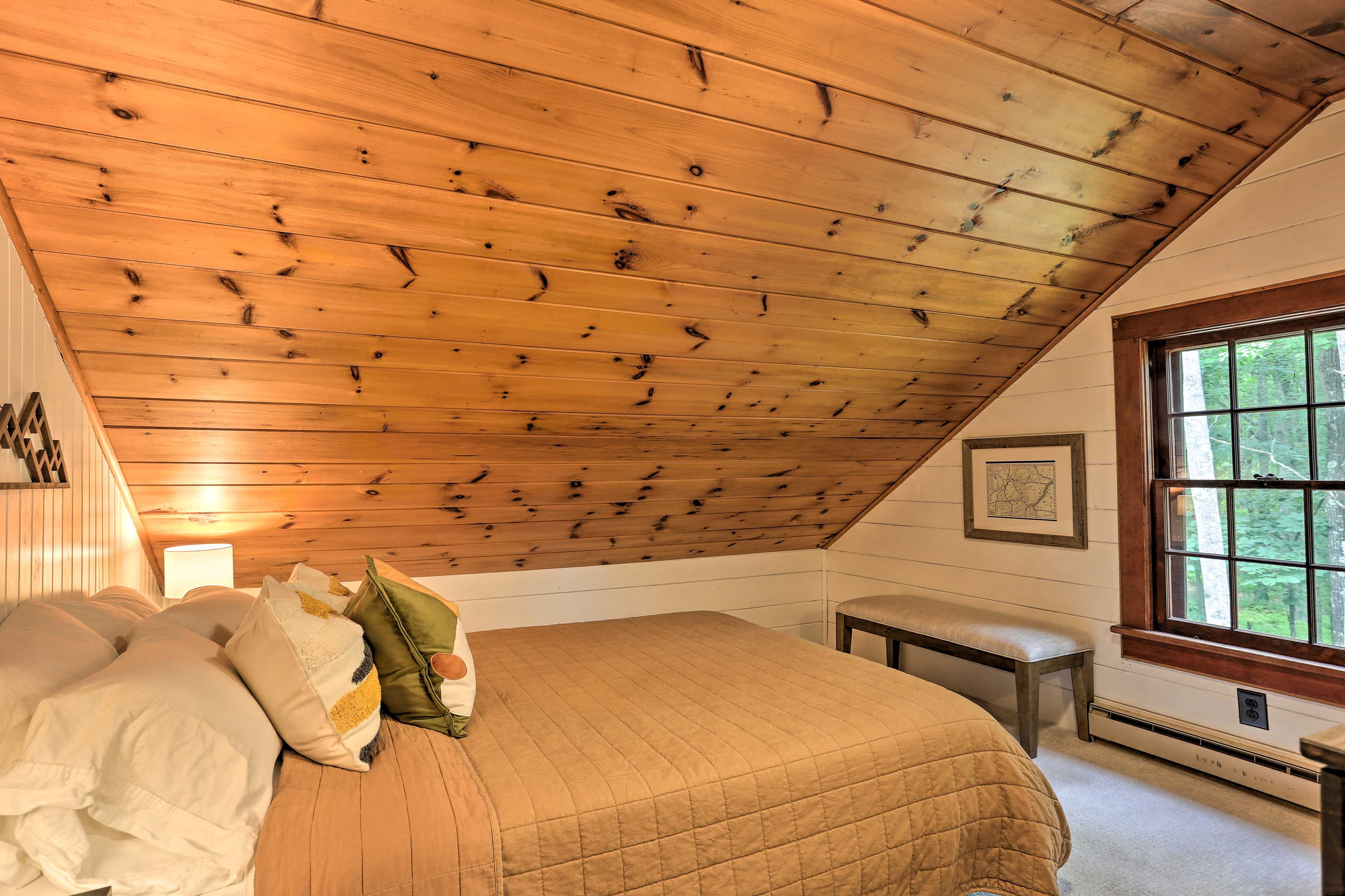 Bedroom 2 | Queen Bed | 2nd Floor