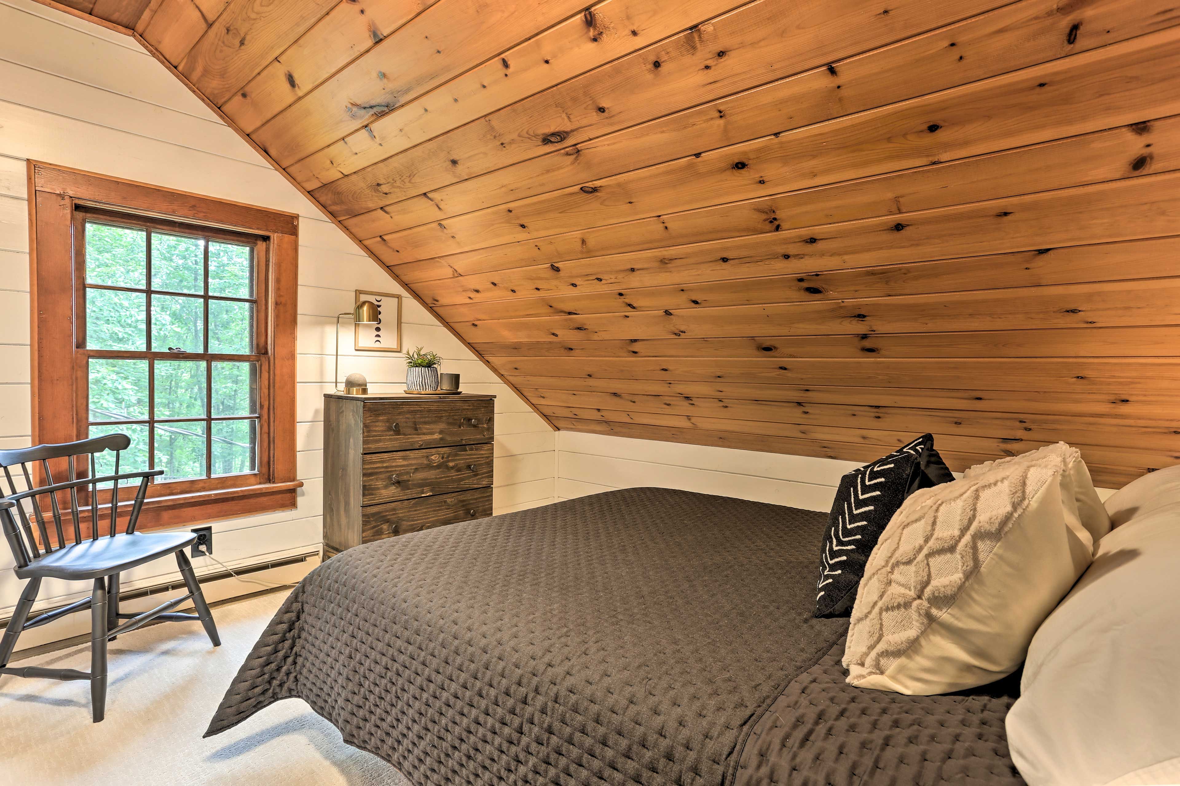 Bedroom 3 | Queen Bed | 2nd Floor