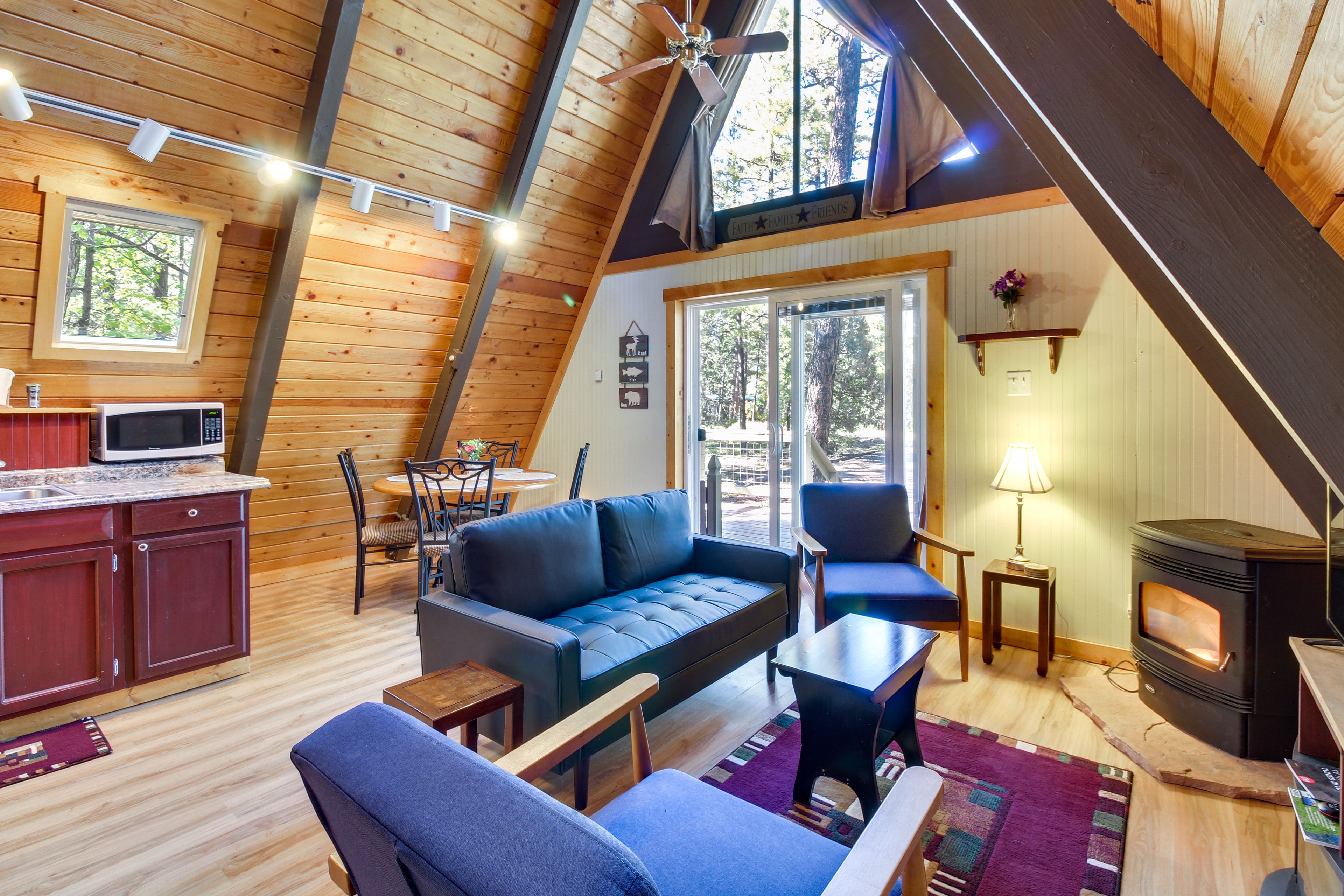 Pinetop-Lakeside Vacation Rental | 2BR | 1BA | 640 Sq Ft | Stairs Required