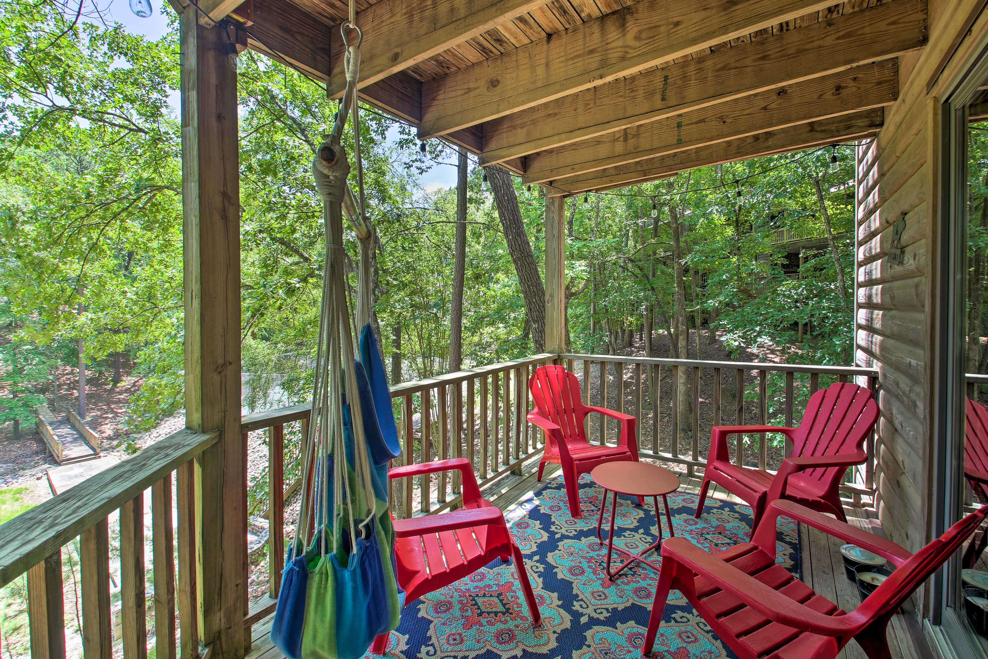 Mount Ida Vacation Rental | 2BR | 2BA | 981 Sq Ft | Stairs Required