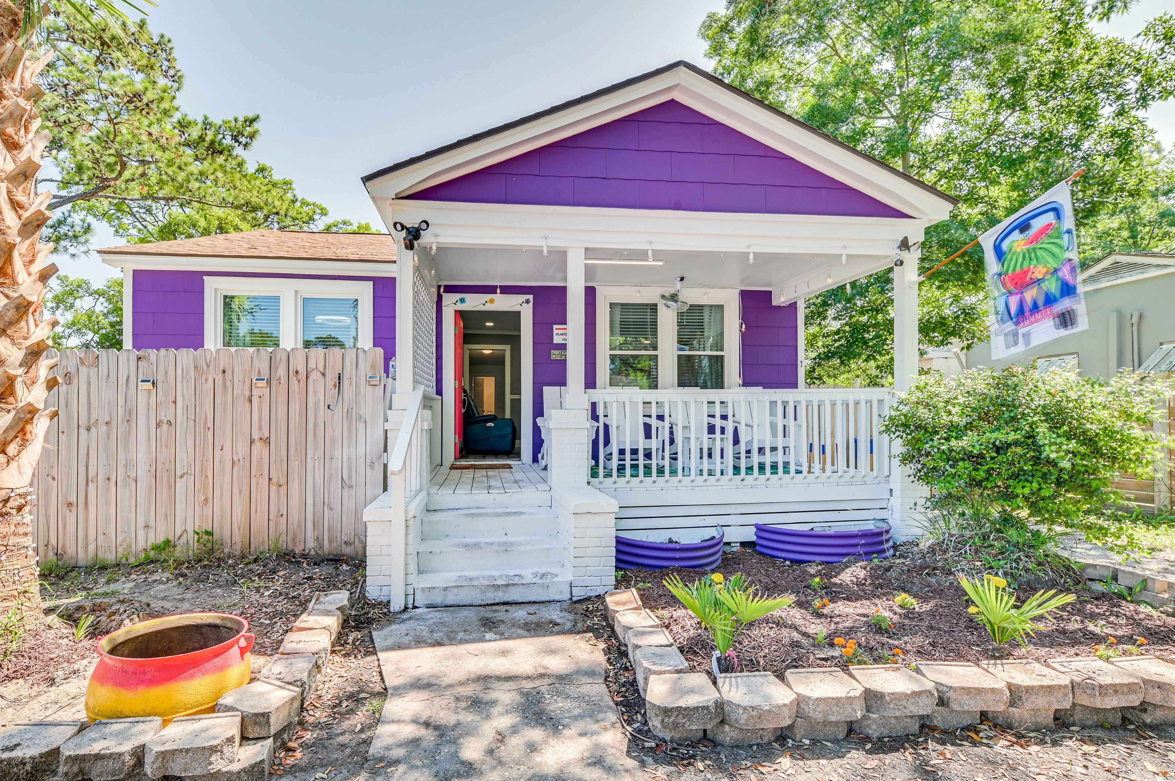 Exterior | 2,000 Sq Ft