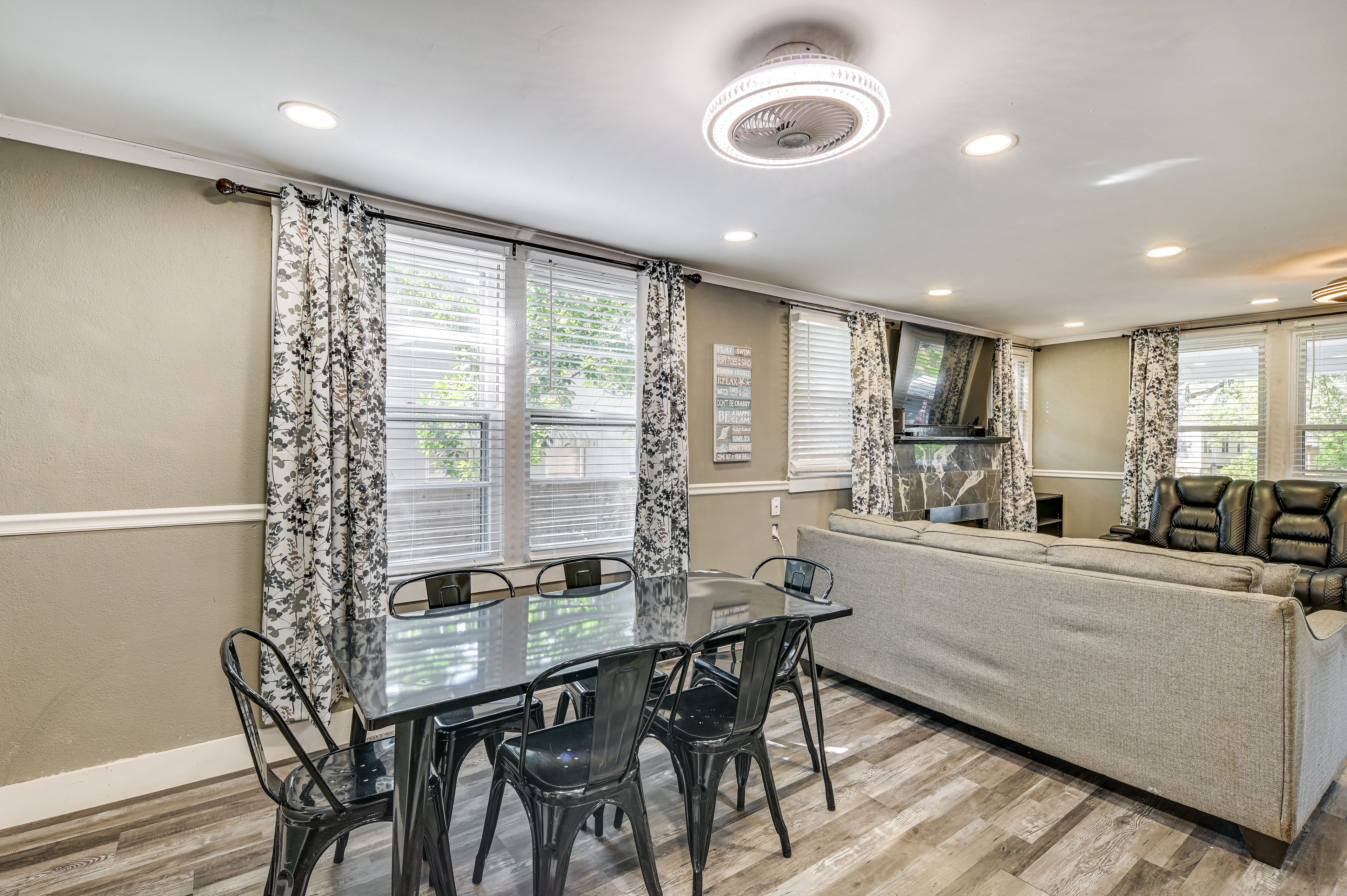 Dining Area | Dining Table | Dishware/Flatware