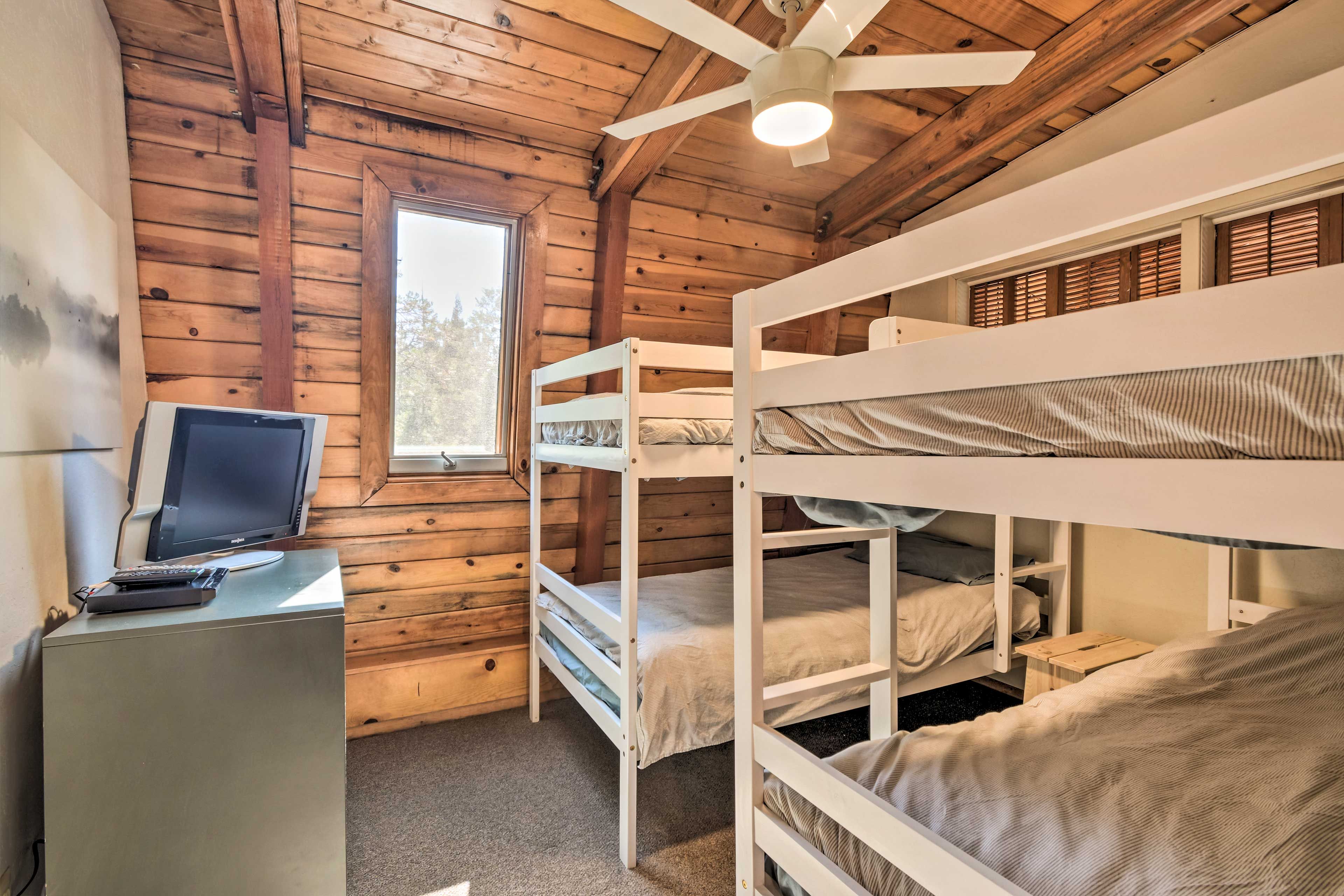 Bedroom 2 | 2 Twin Bunk Beds | 2nd Floor