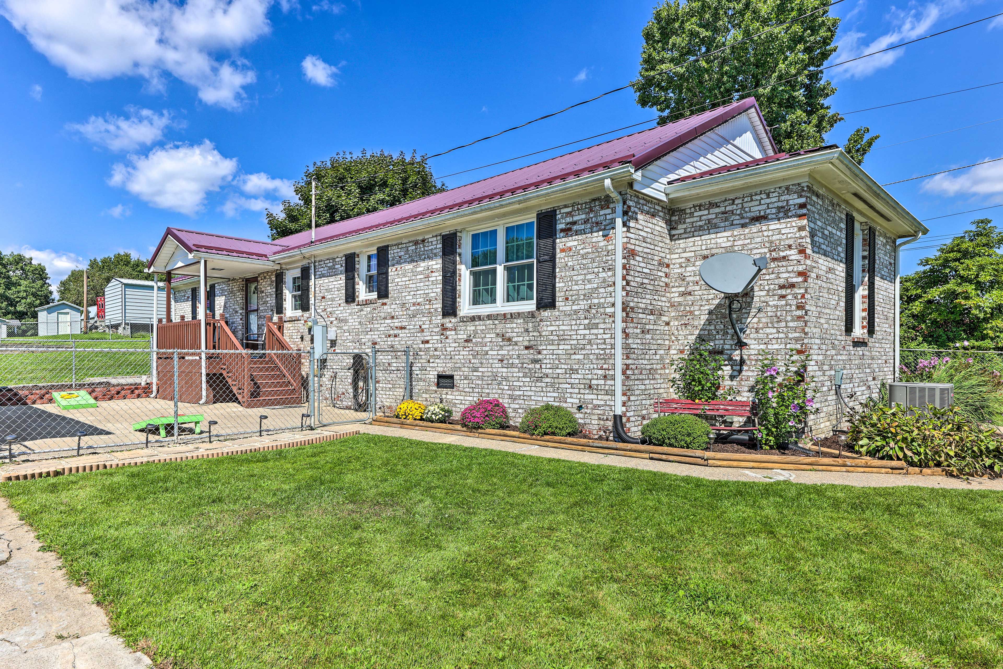 Front Yard | 1 Exterior Security Camera