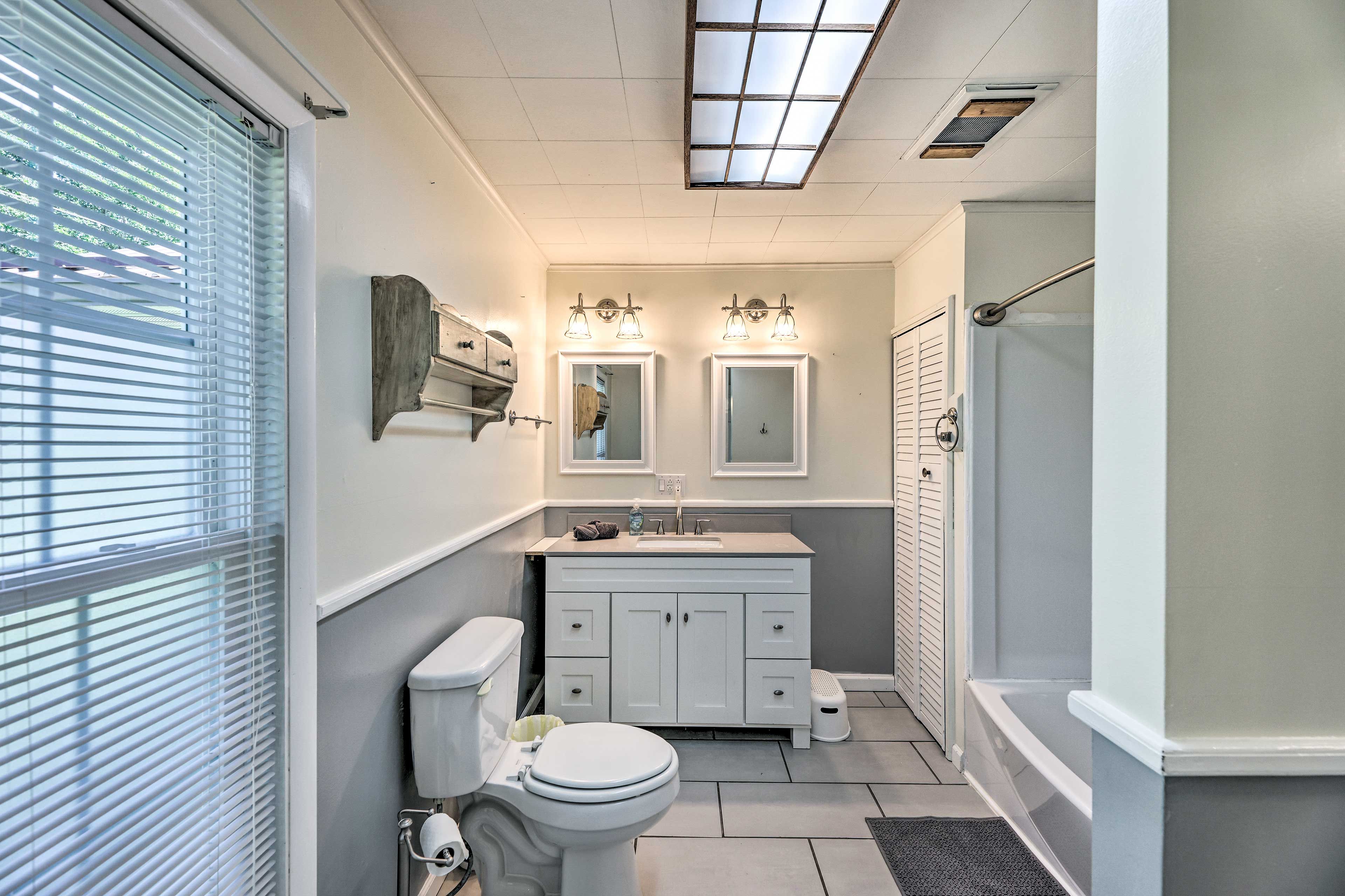 Full Bathroom