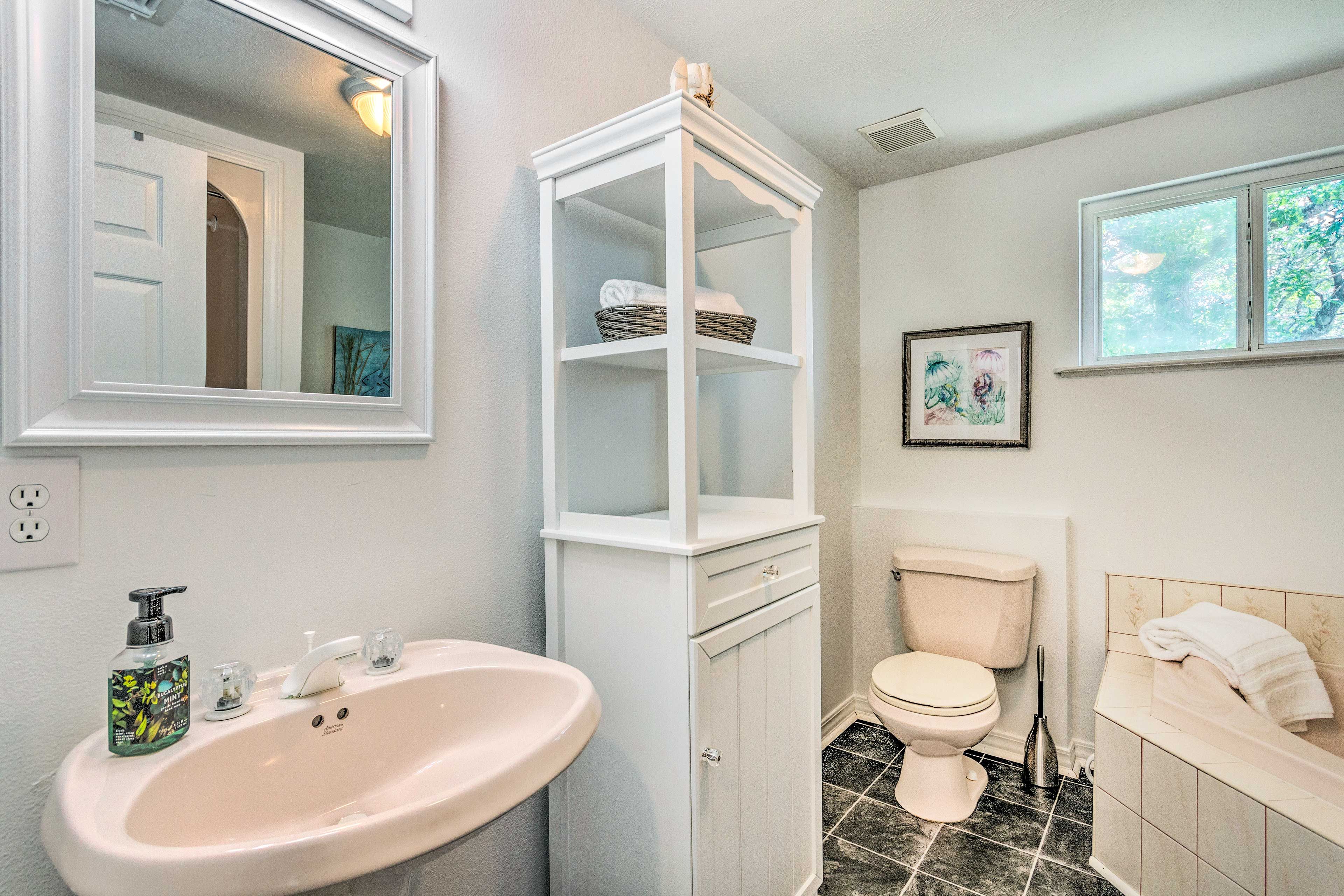 Full Bath | Towels Provided | Hair Dryer