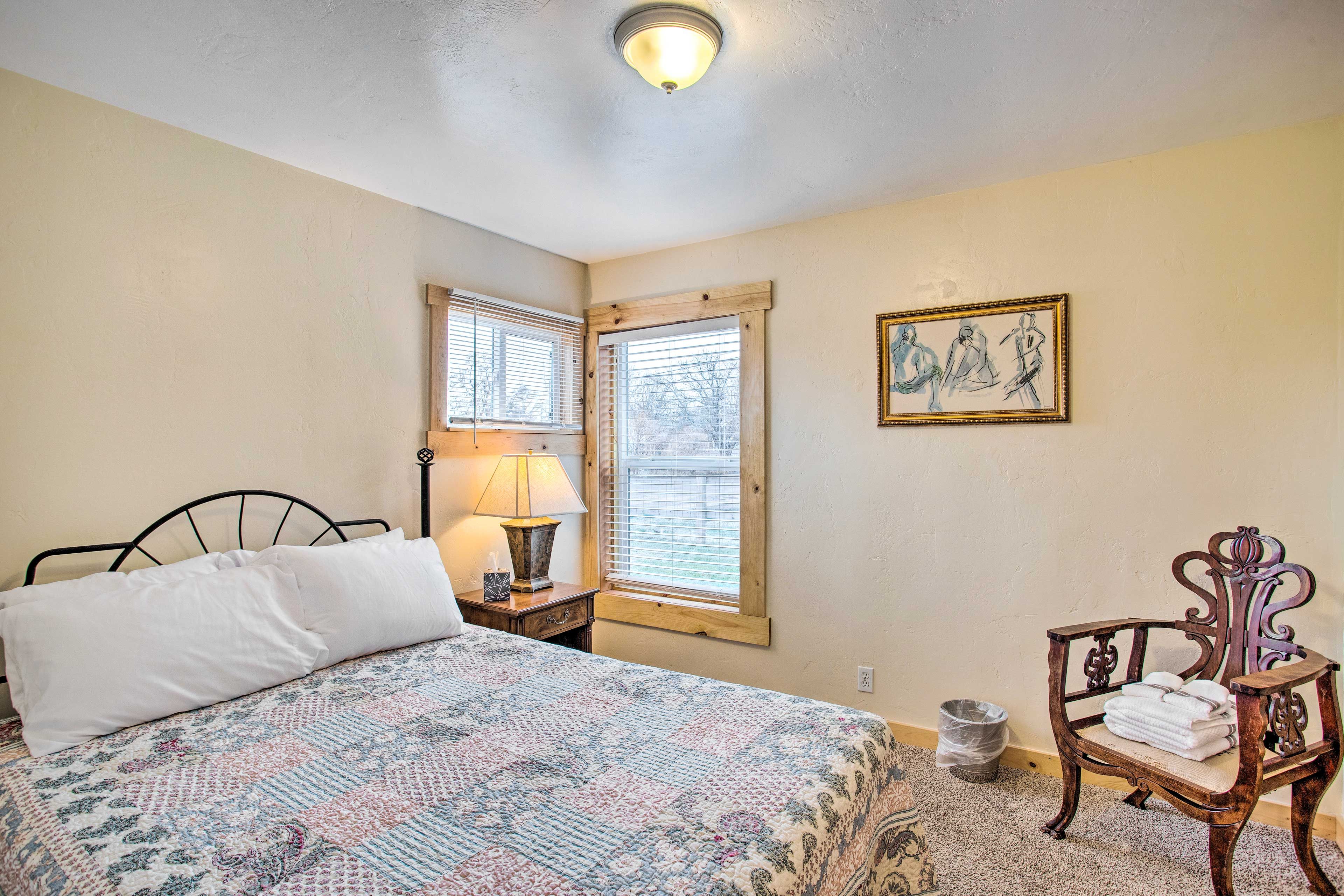 Bedroom 2 | Queen Bed | Linens Provided