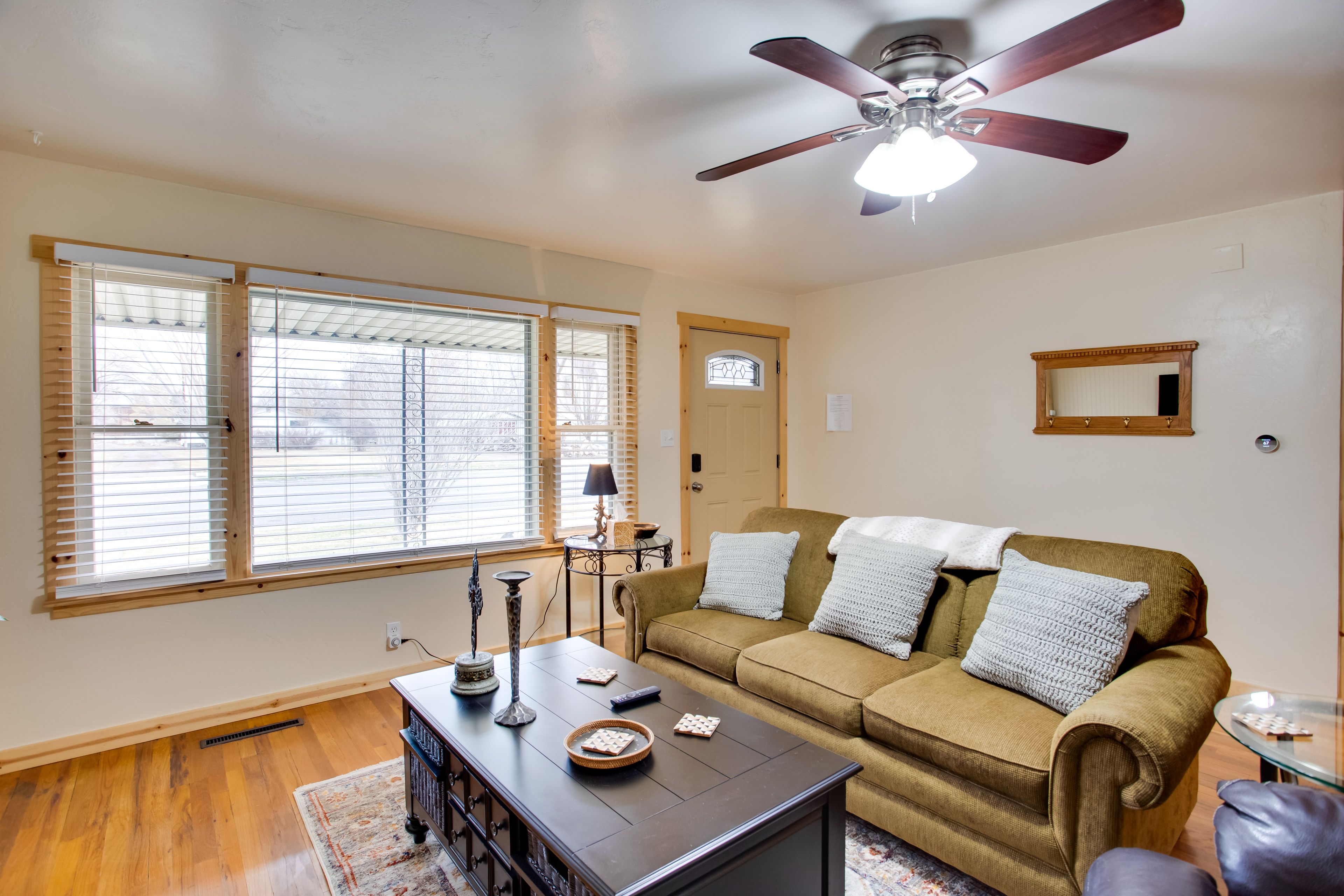 Living Room | Main Floor | Central Air Conditioning | Smart TV