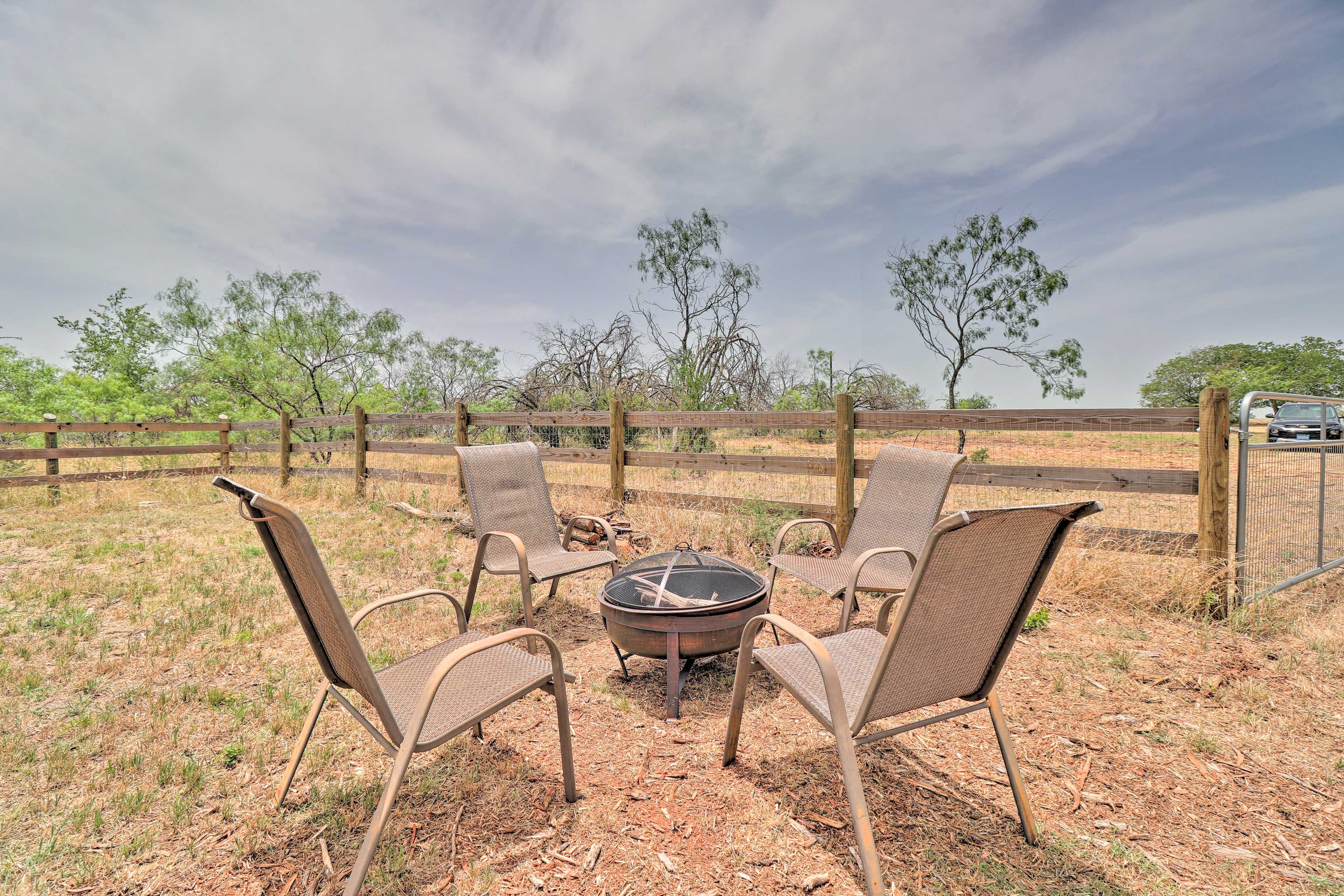 Fire Pit (Wood Provided)