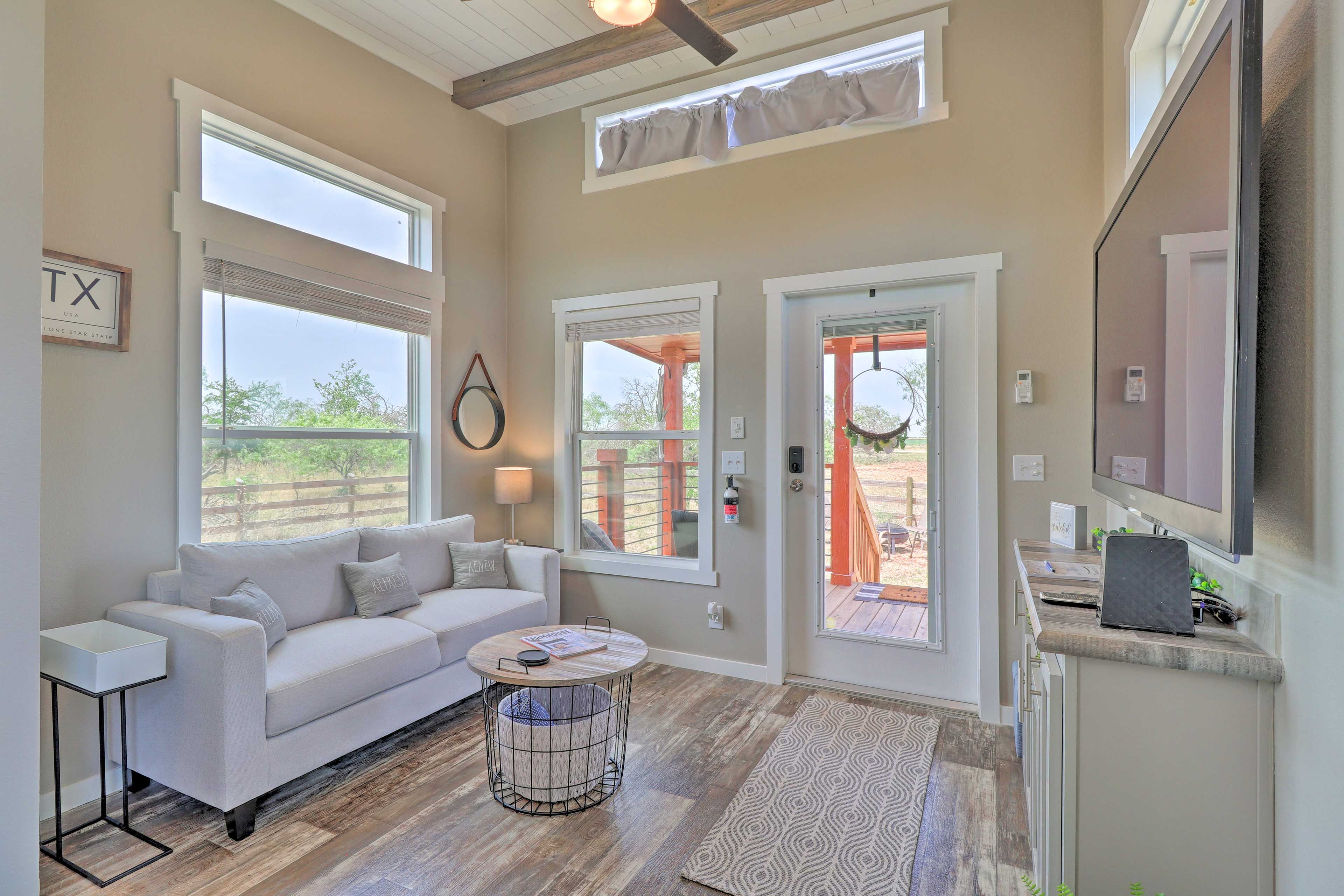 Living Room | Smart TV w/ Cable | Central A/C & Heating | Twin Sleeper Chair