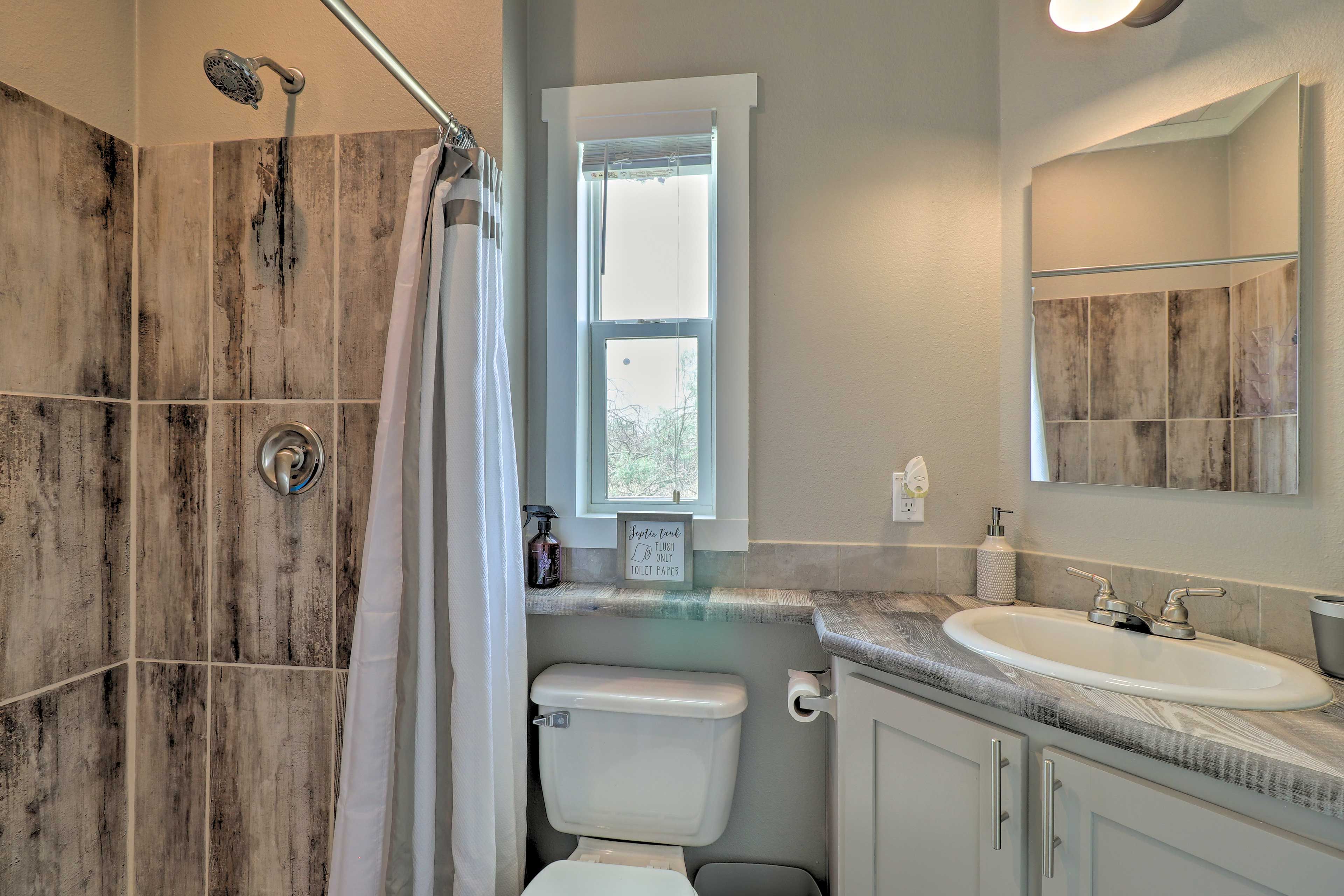 Full Bathroom | Complimentary Toiletries | Hair Dryer | Towels Provided