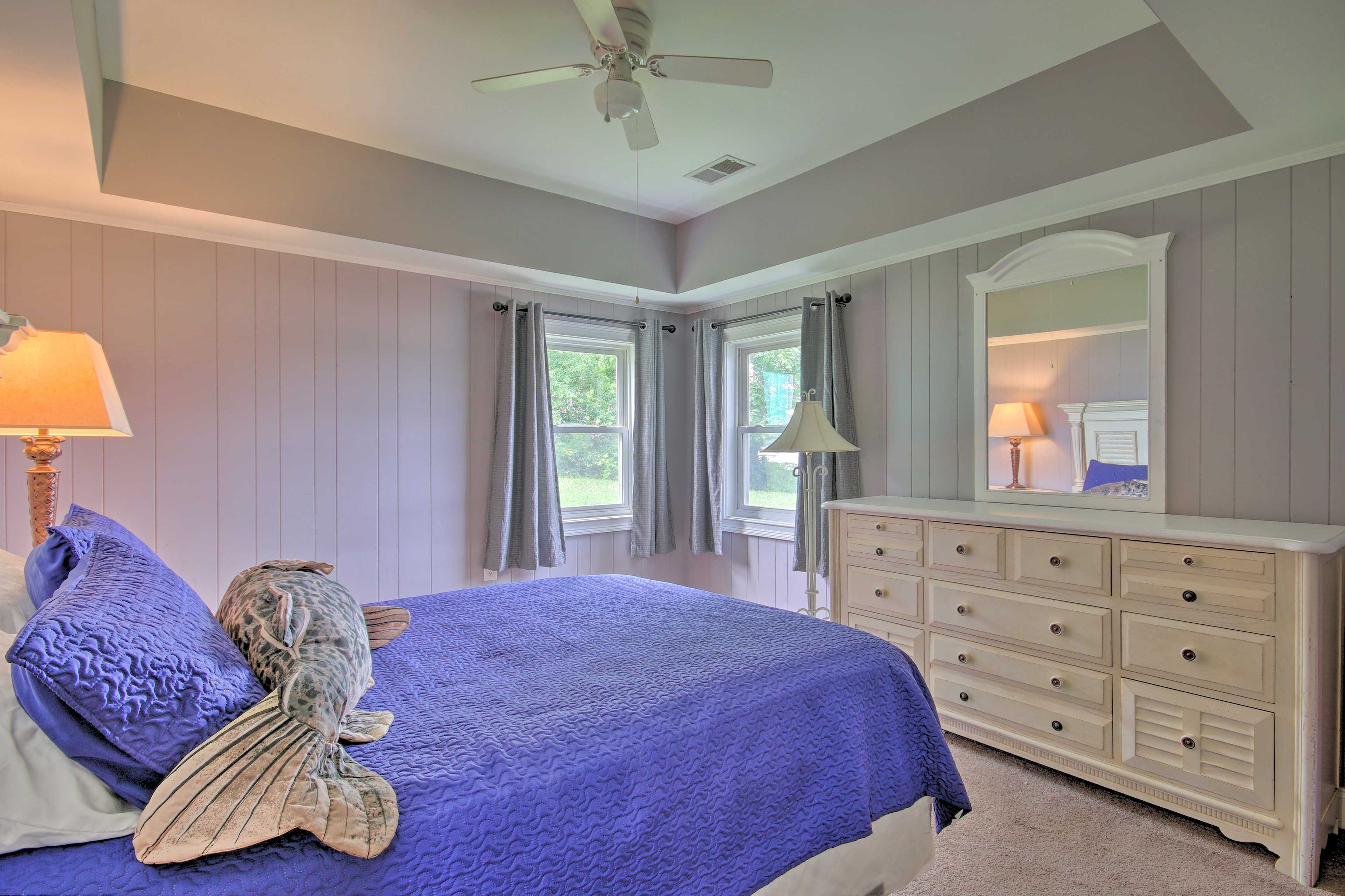 Bedroom 2 | Queen Bed