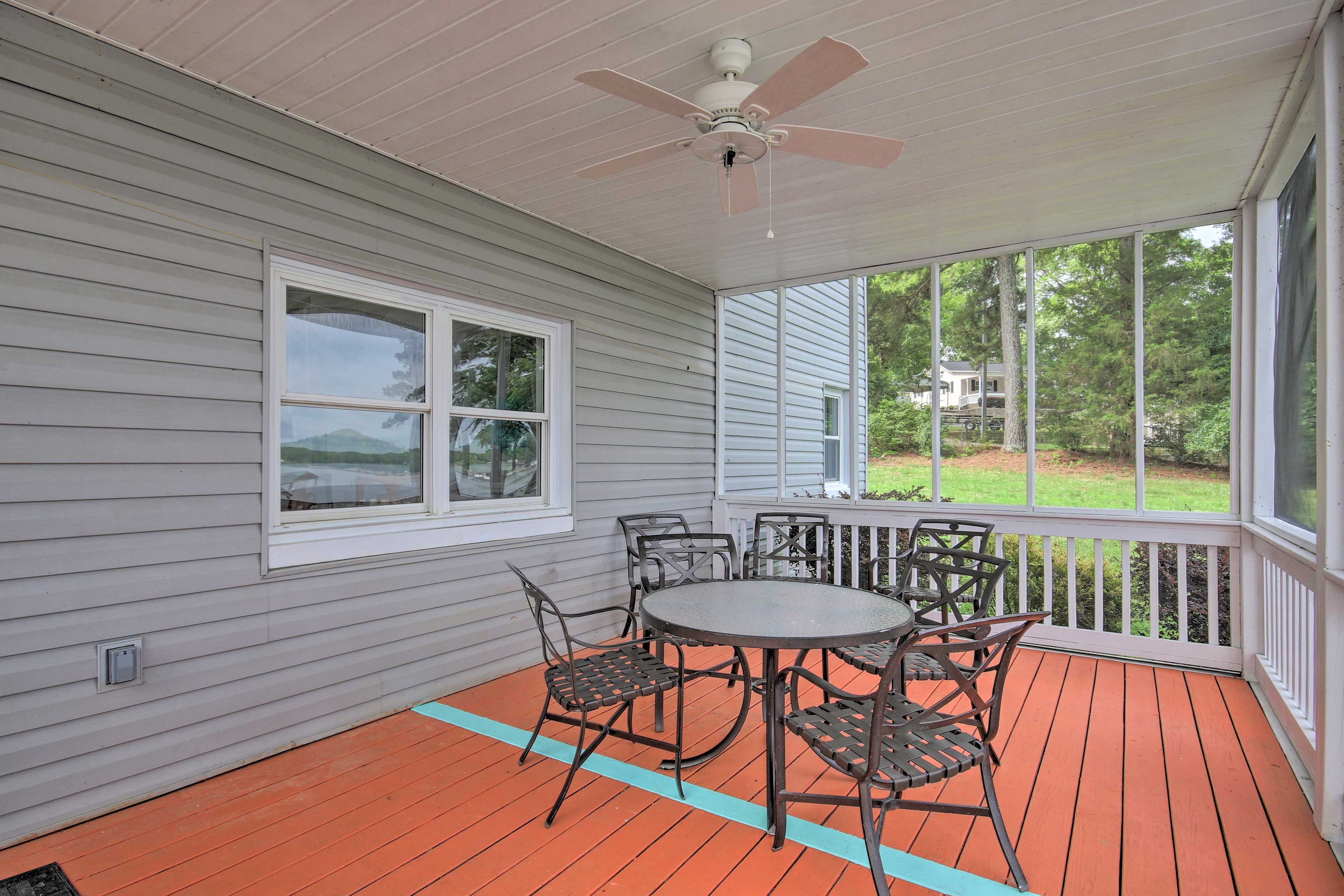 Screened Porch | 1st Floor