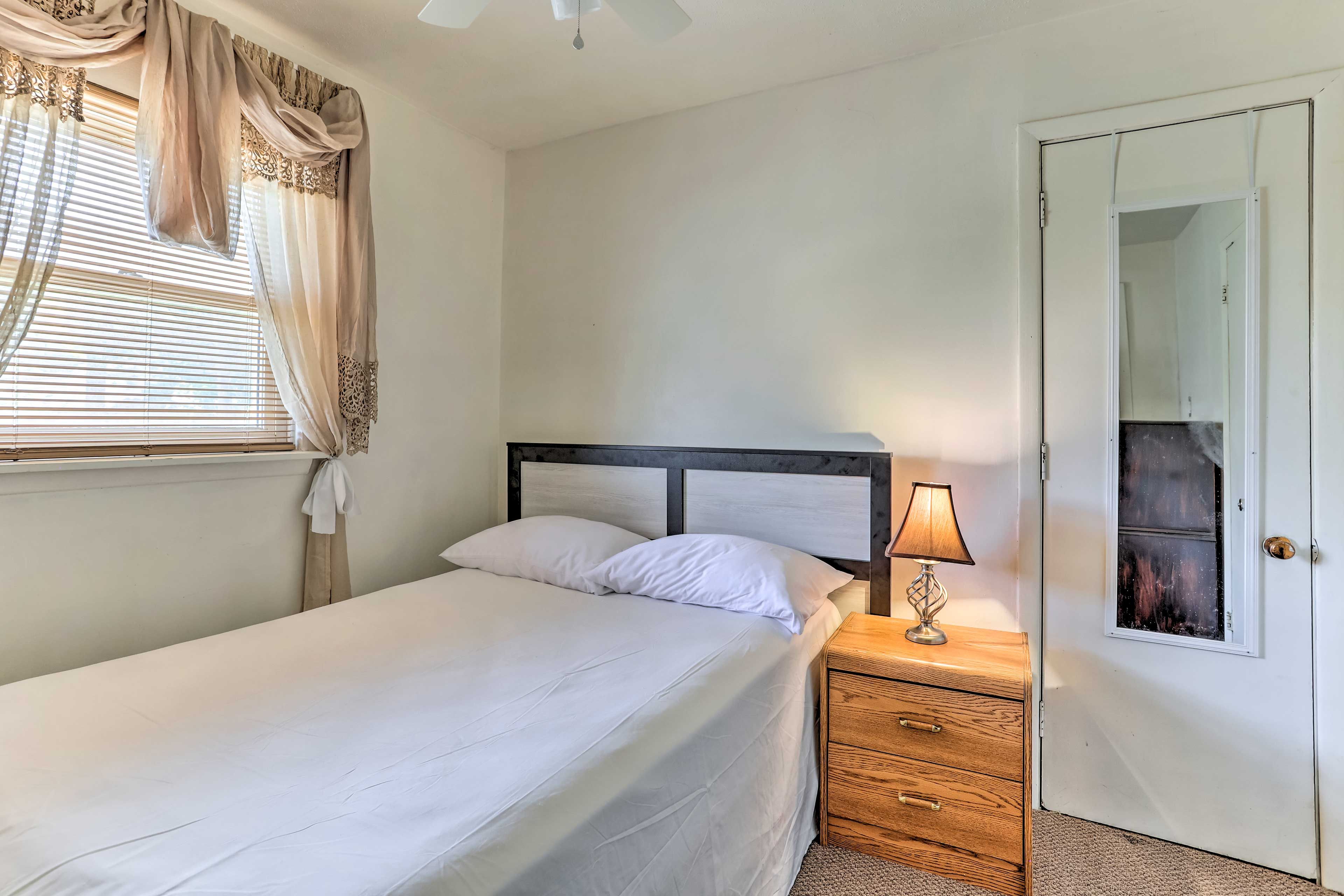 Bedroom 3 | 2nd Floor | Full Bed | Smart TV