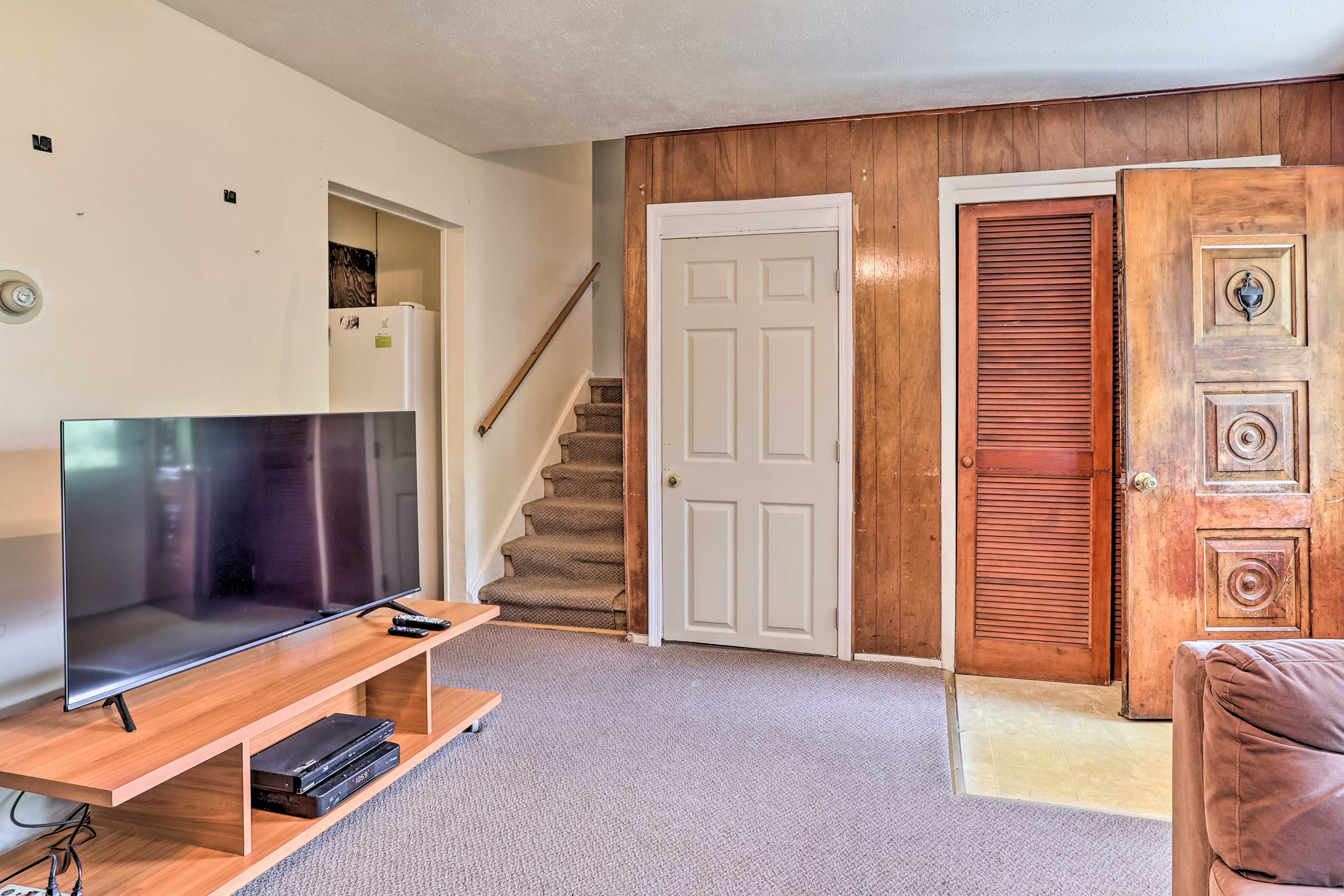 Stairs to 2nd Floor