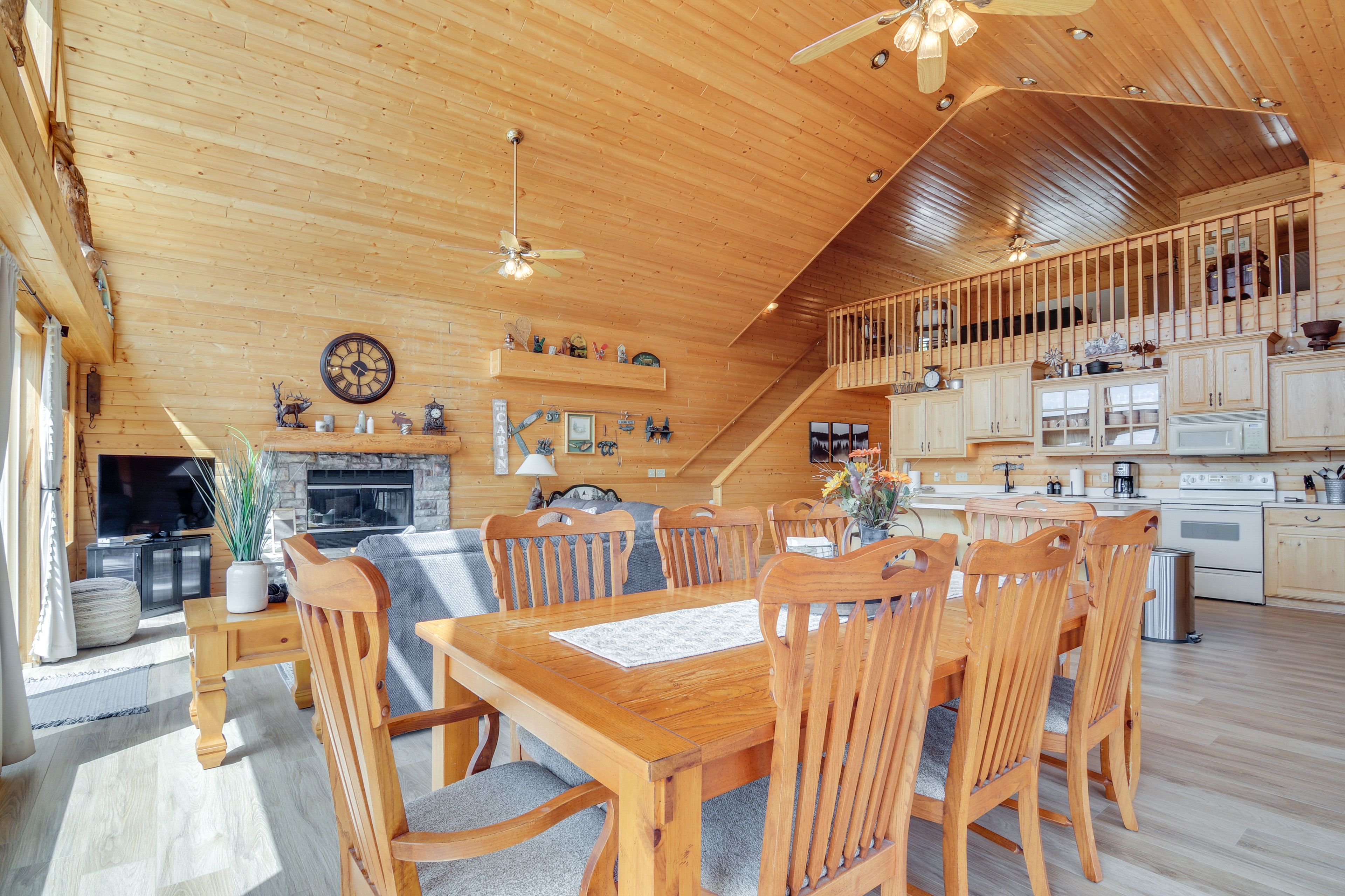Dining Area | Main Floor