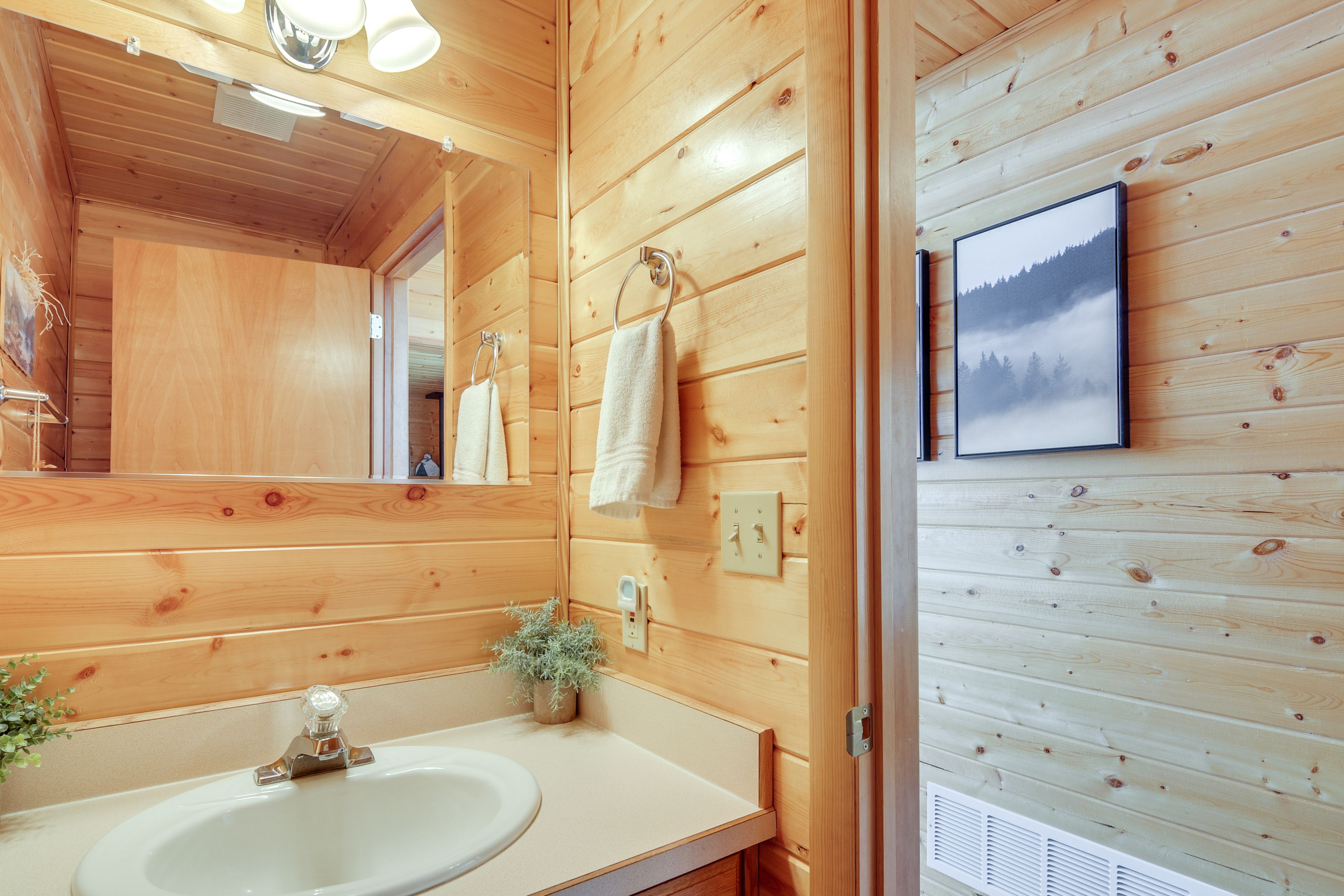 Half Bathroom | Main Floor