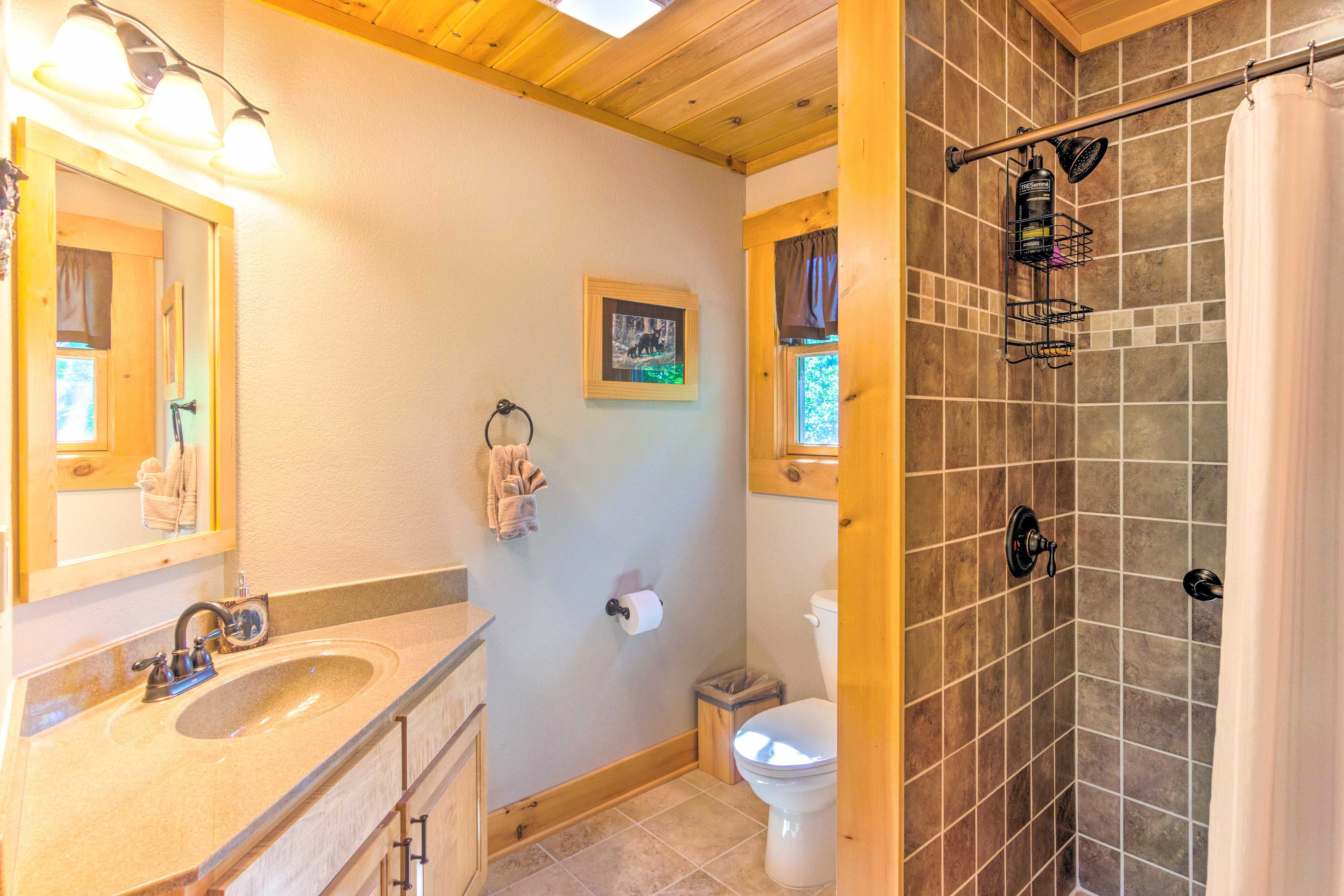 Full Bathroom | 2nd Floor | Grab Rails in Shower