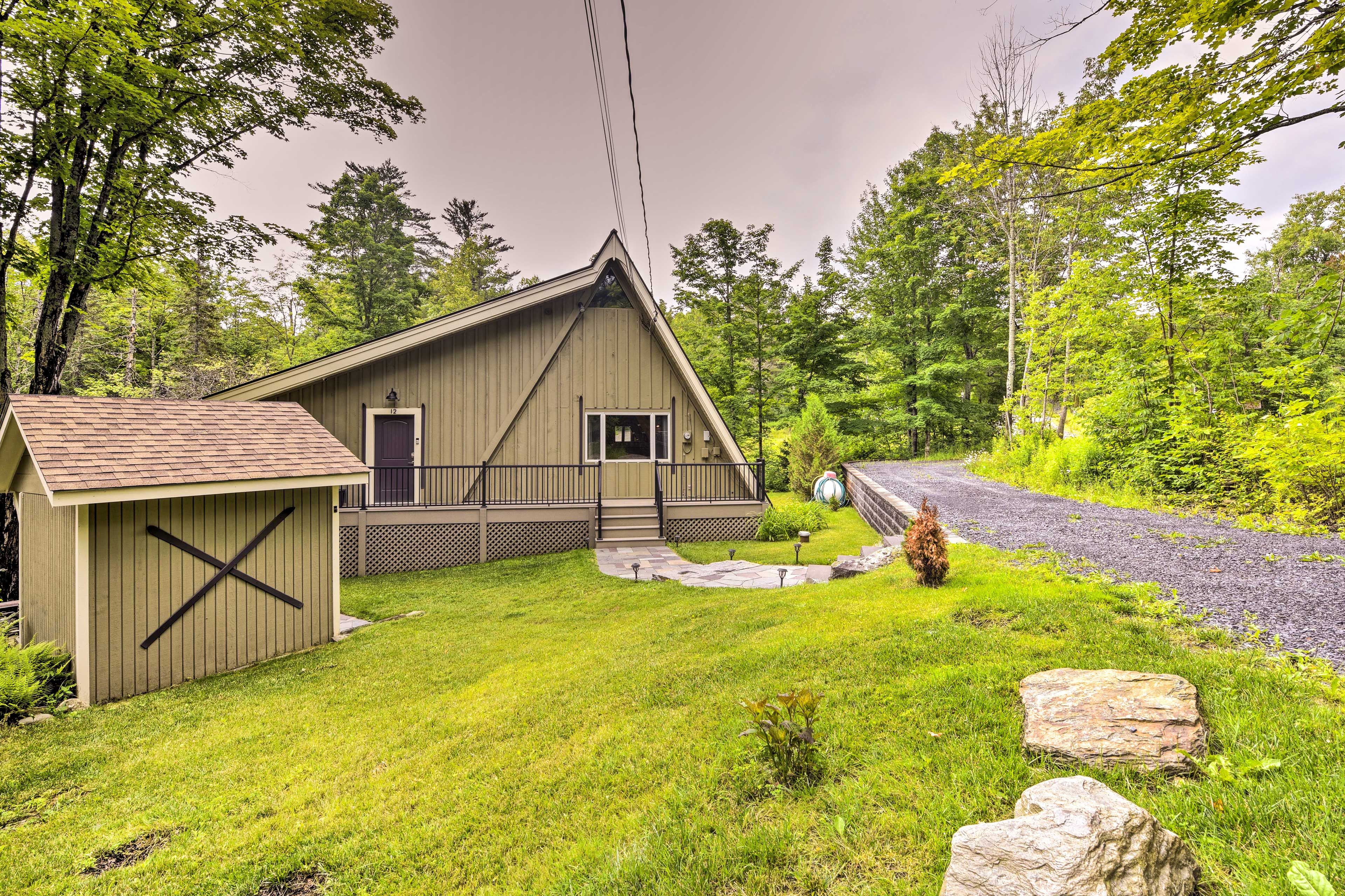 Cabin Exterior | Driveway Parking (3 Vehicles)