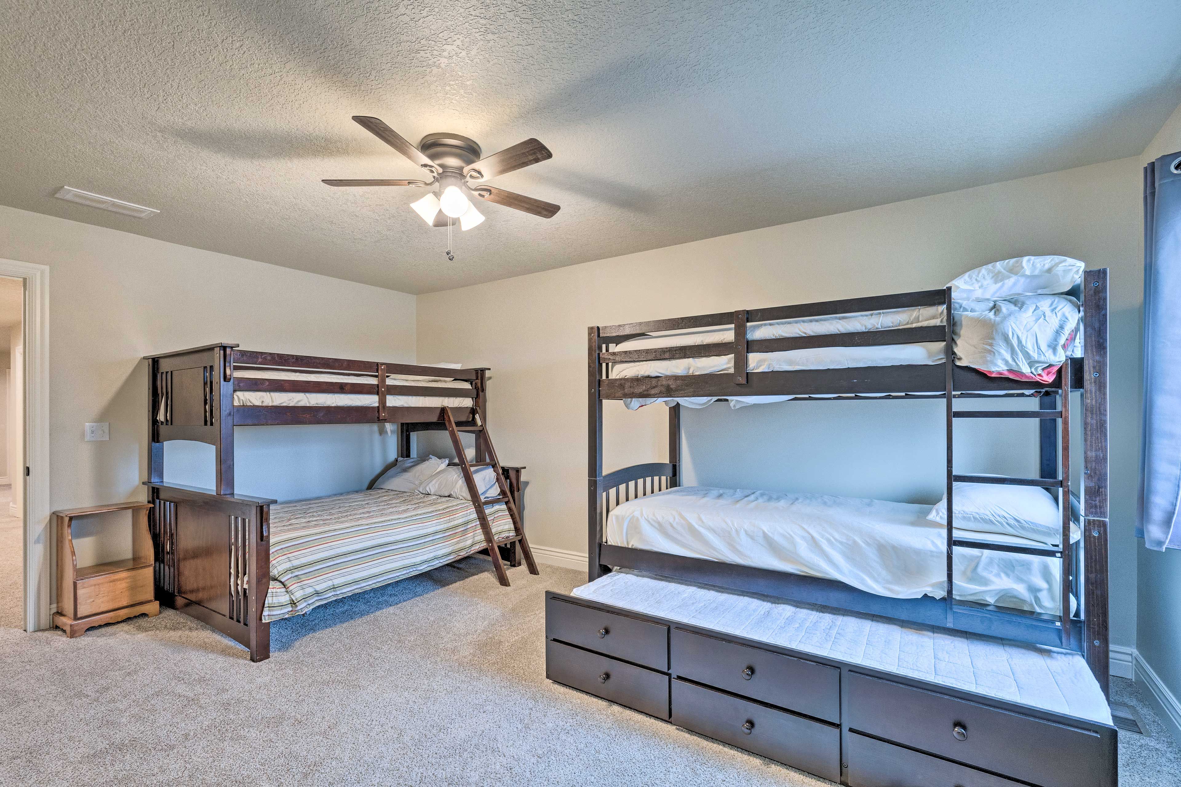 Bedroom 5 | 2 Twin Bunk Beds w/ Full Trundle | 2nd Floor