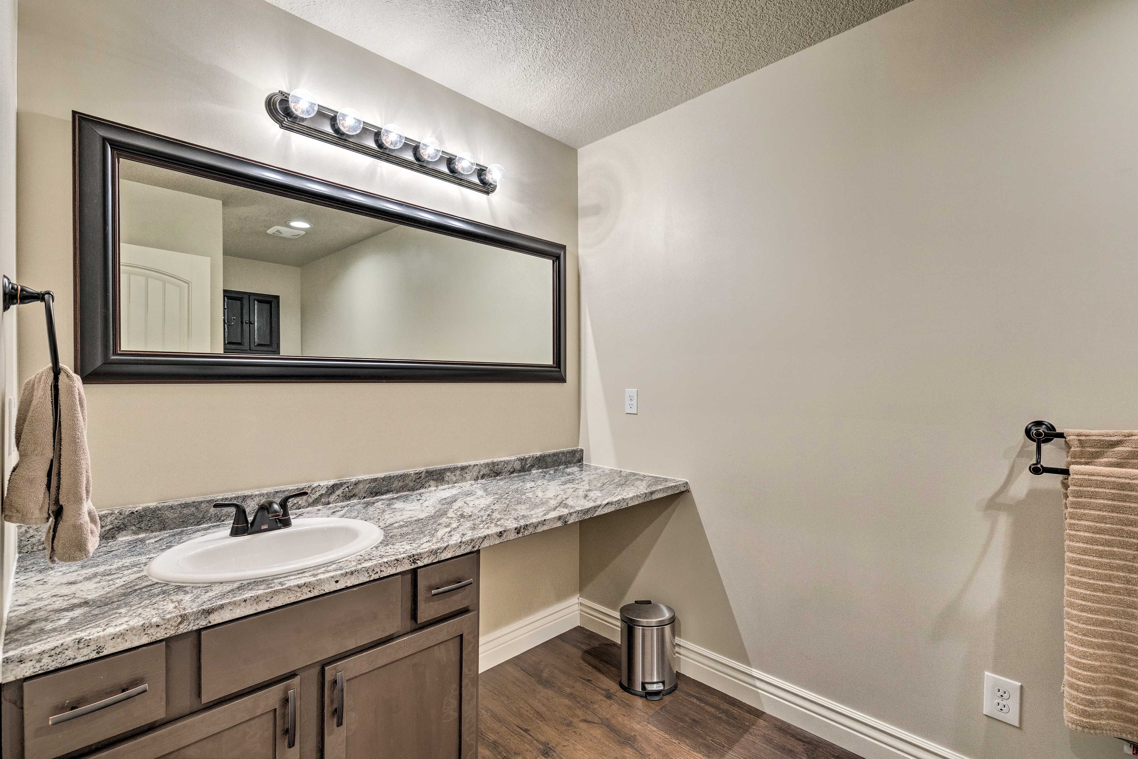 Full Bathroom | 1st Floor