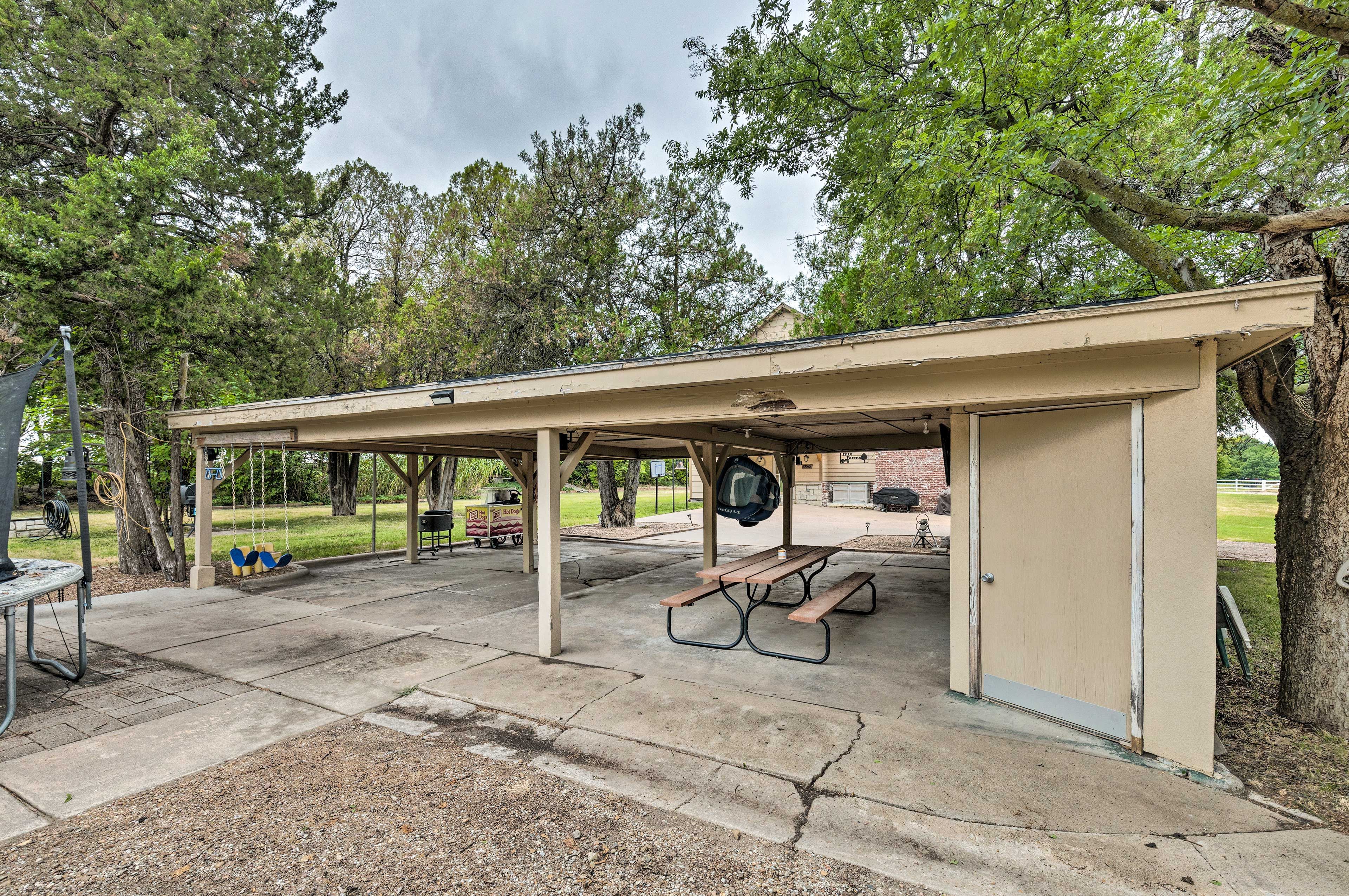 Covered Outdoor Dining Area