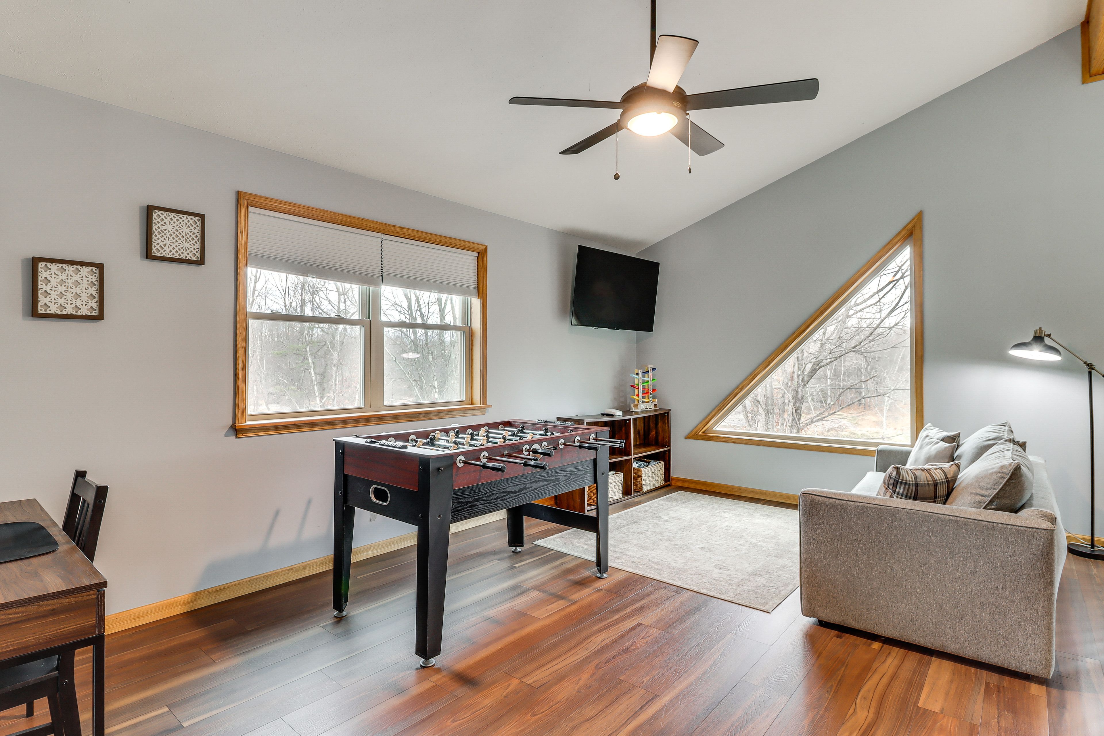 Loft | Sleeper Sofa | 3rd Floor | Desk w/ Monitor | Books