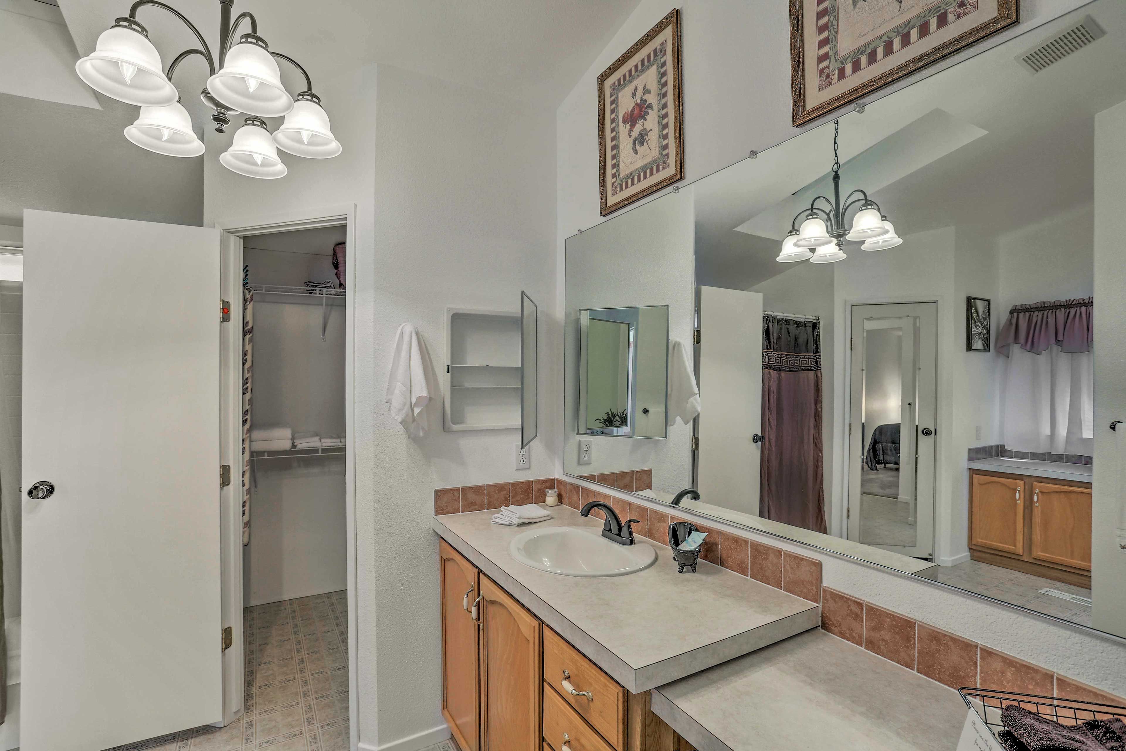 Bathroom | Towels Provided | Complimentary Toiletries
