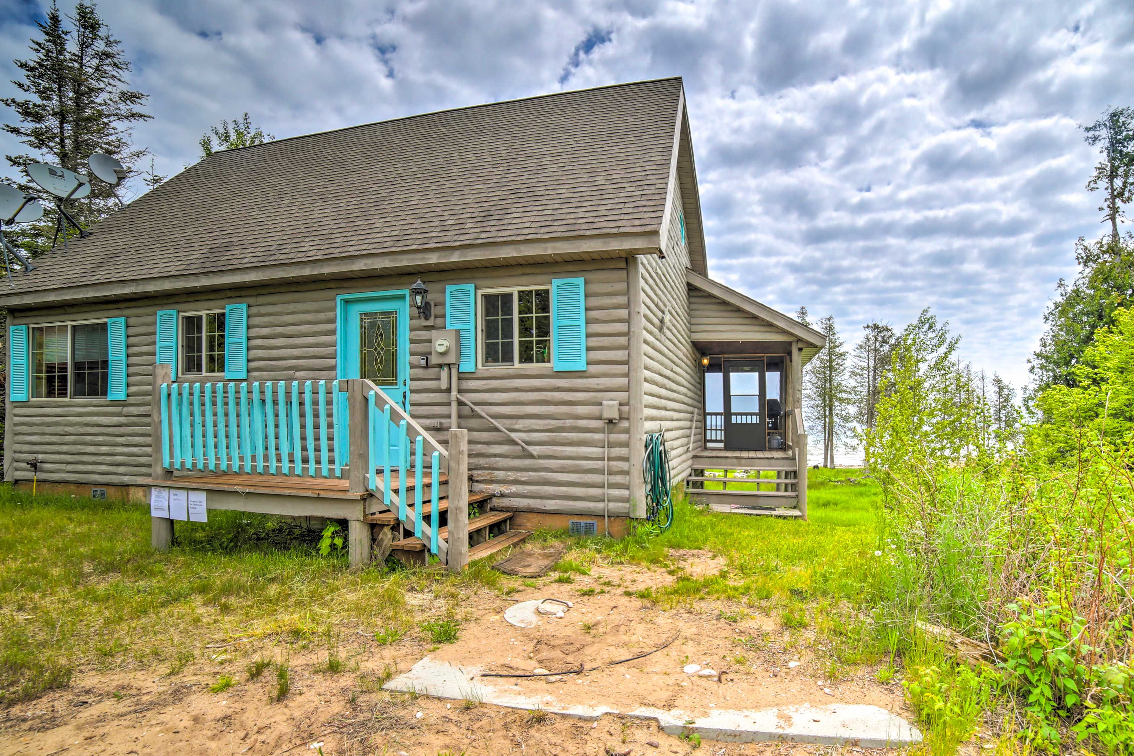 House Exterior | Dirt Driveway Parking (2 Vehicles)