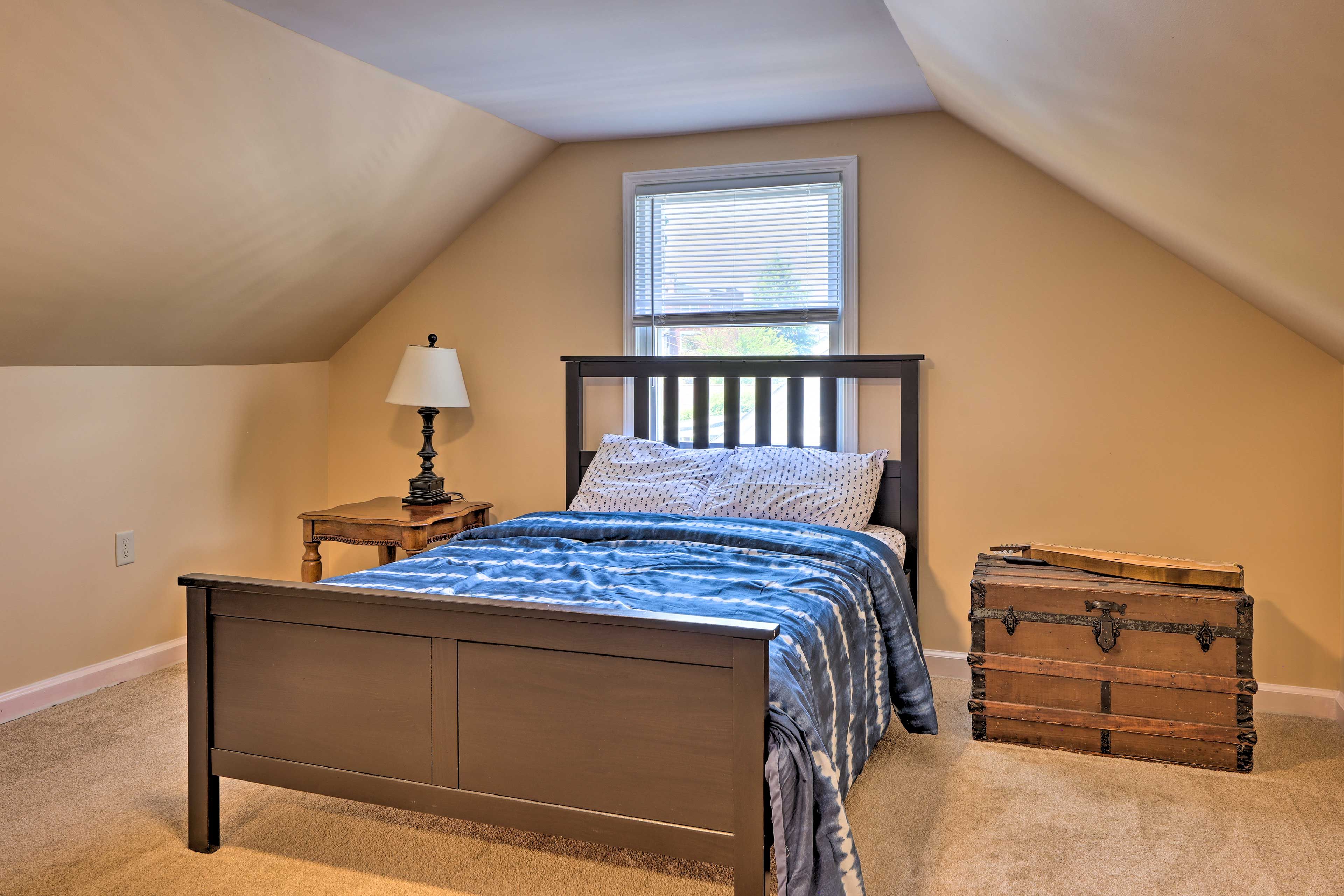 Bedroom 3 | Full Bed | Board Games