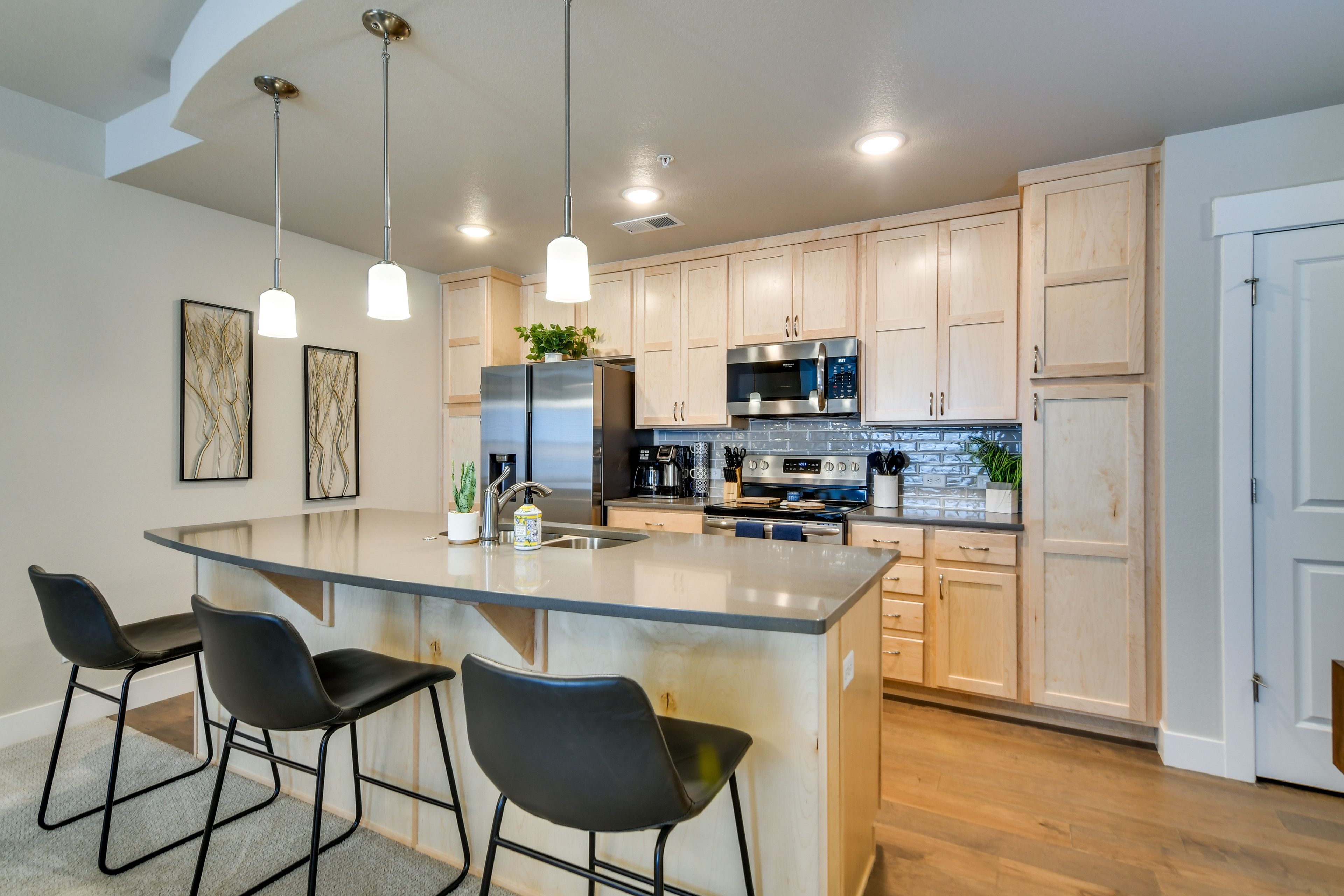 Kitchen | Cooking Basics | Dishwasher | Coffee Maker & Grinder