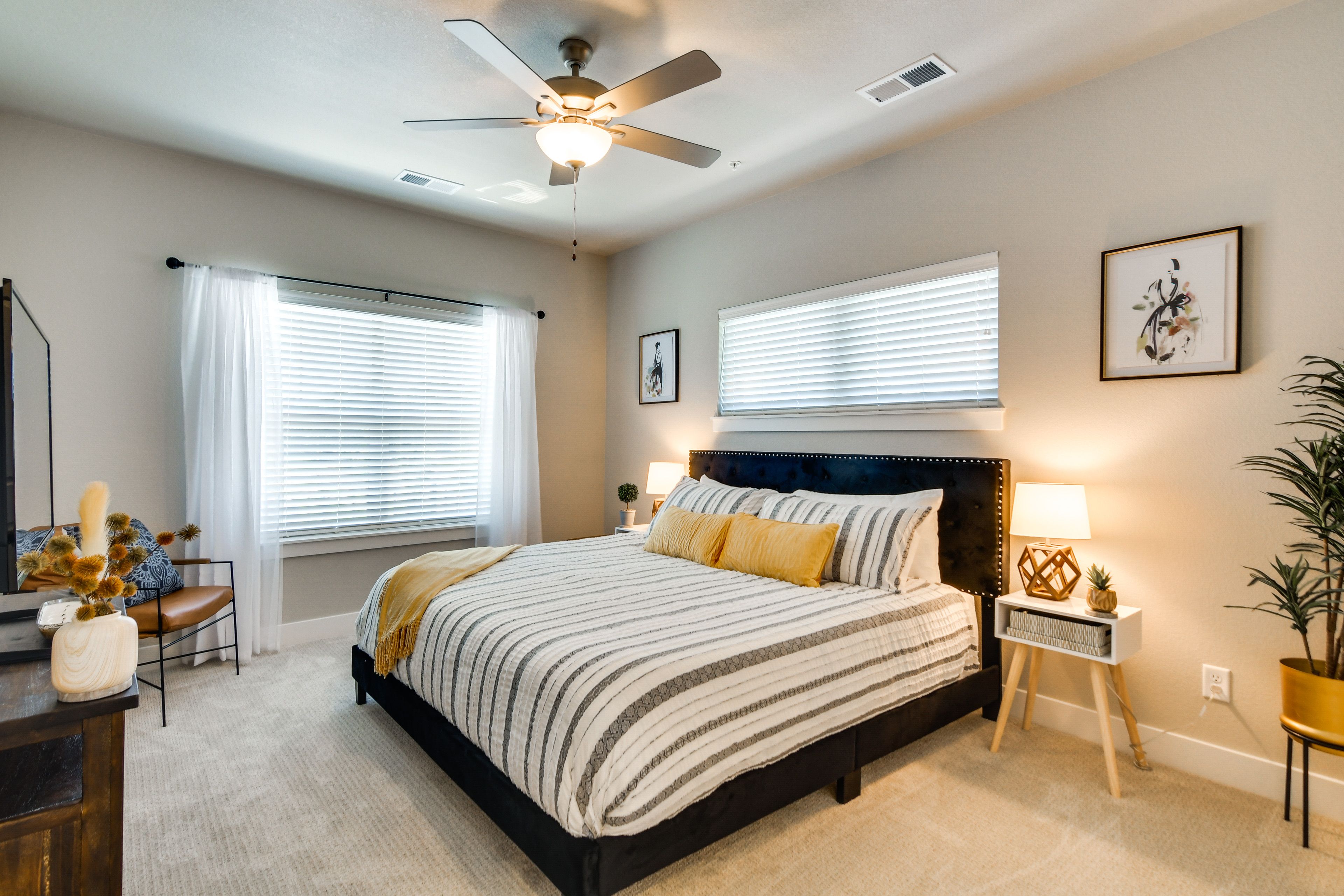 Bedroom 1 | King Bed | Linens Provided