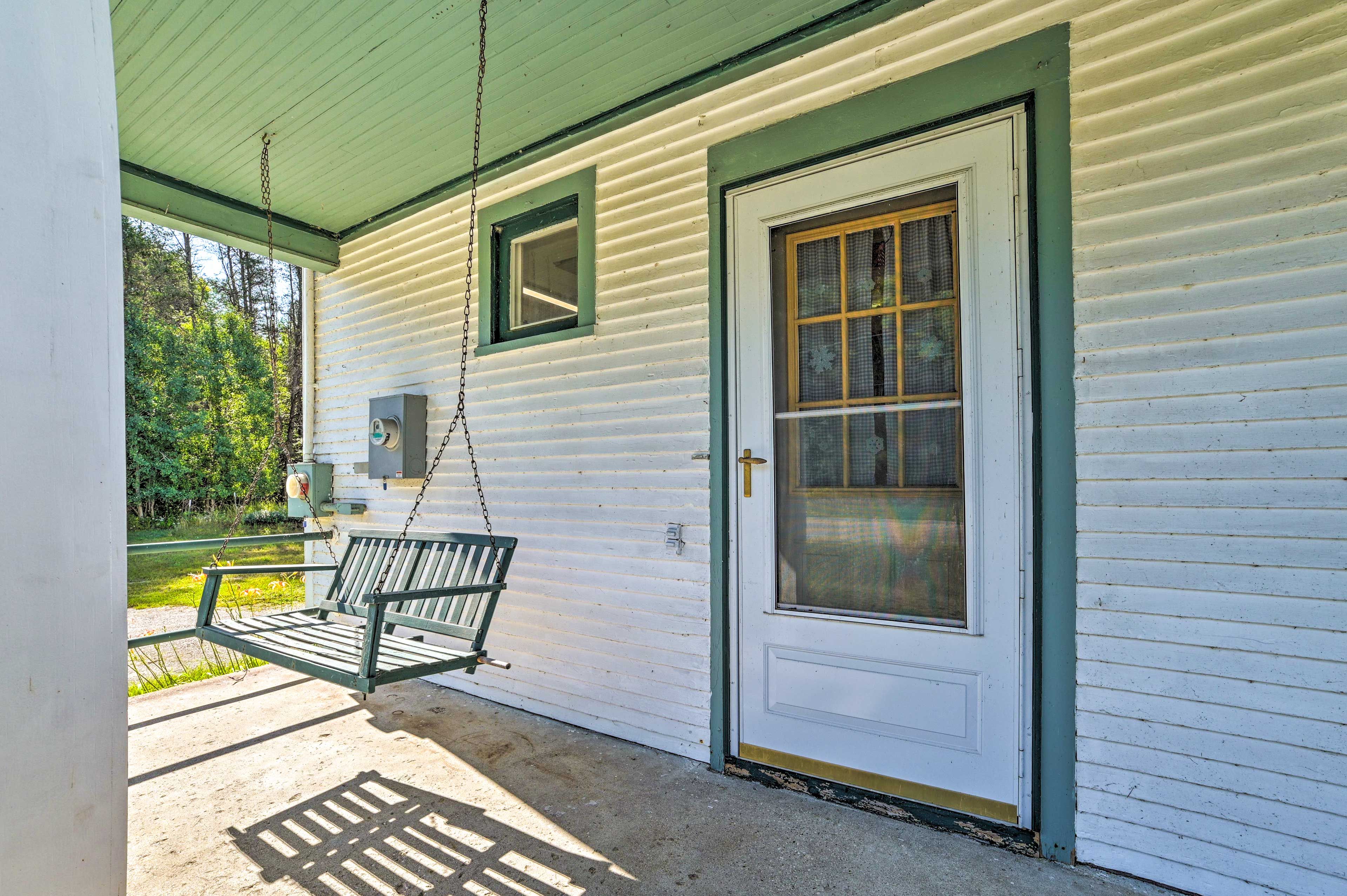 Front Porch | Swing