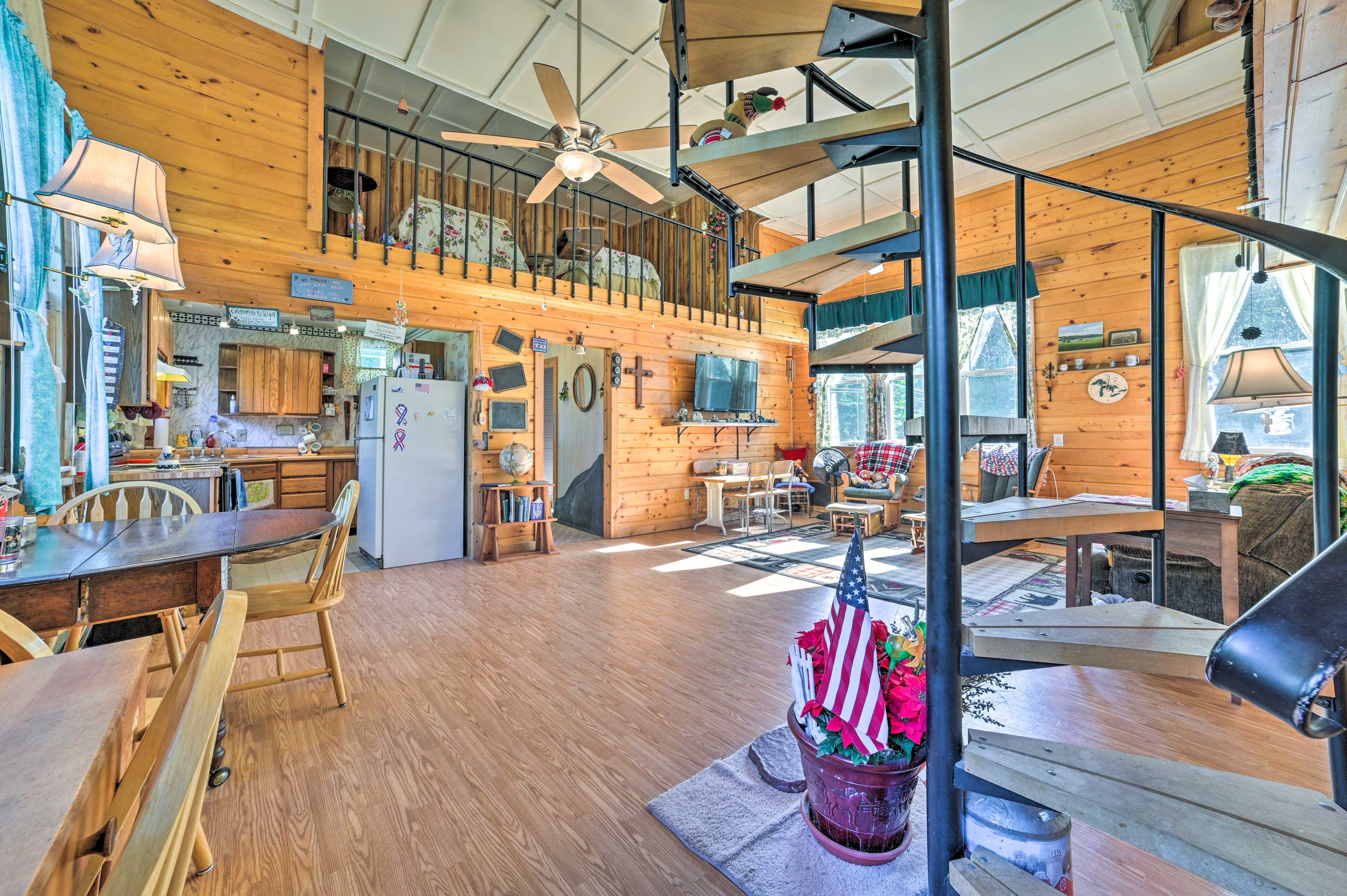 Spiral Staircase to 2nd Floor