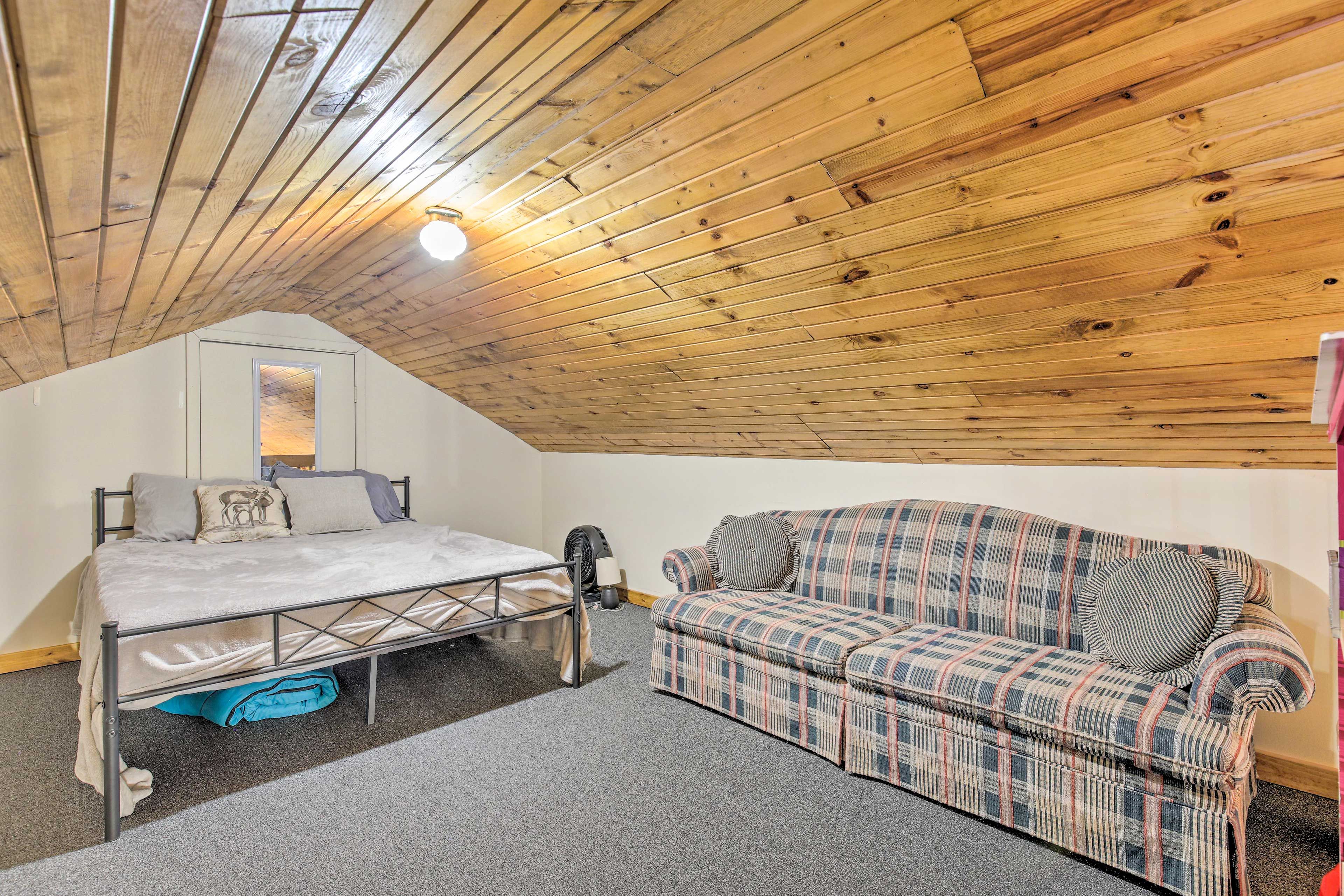 Loft | King Bed | Sleeper Sofa